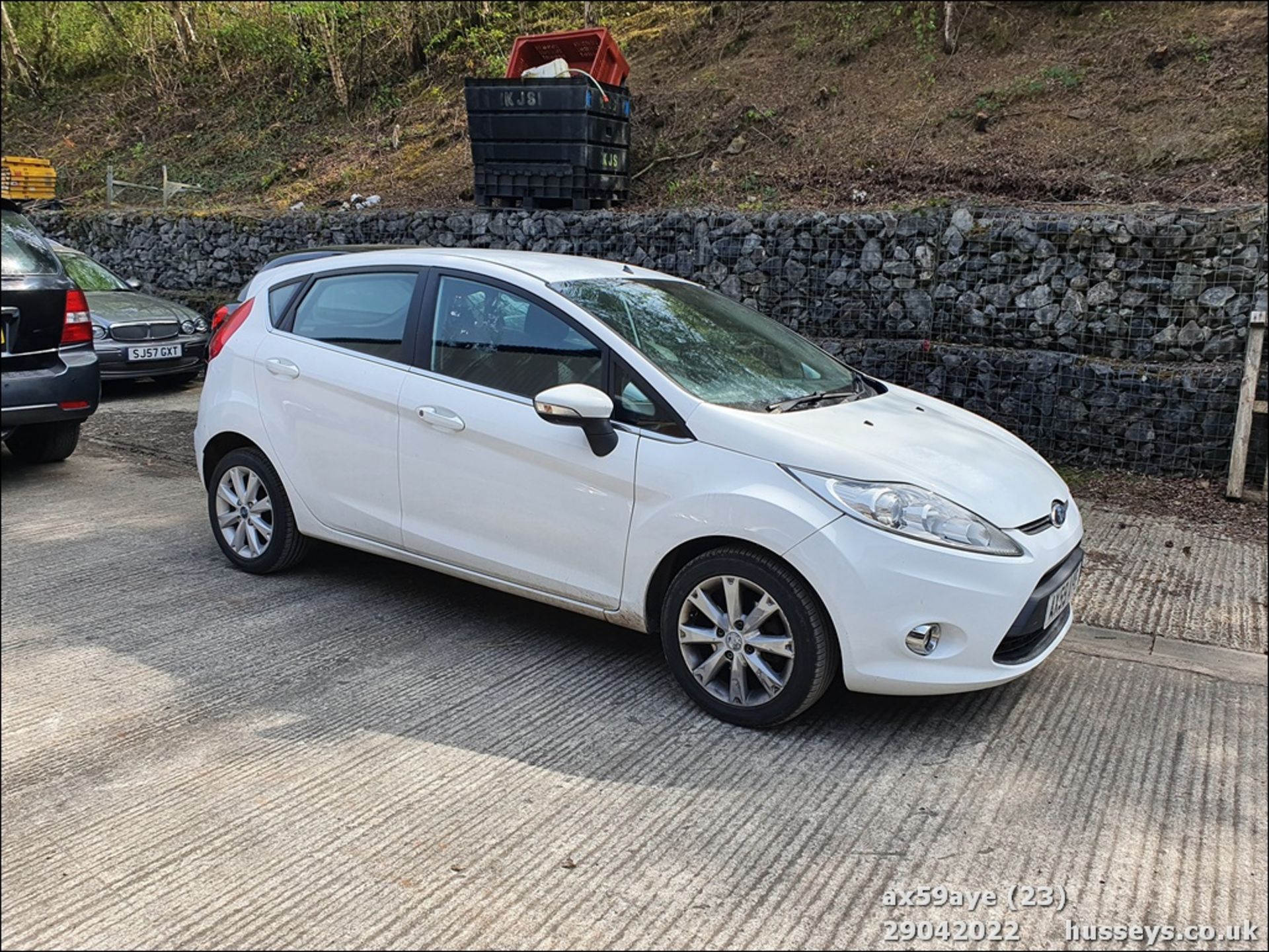 10/59 FORD FIESTA ZETEC 90 TDCI - 1560cc 5dr Hatchback (White, 146k) - Image 23 of 23