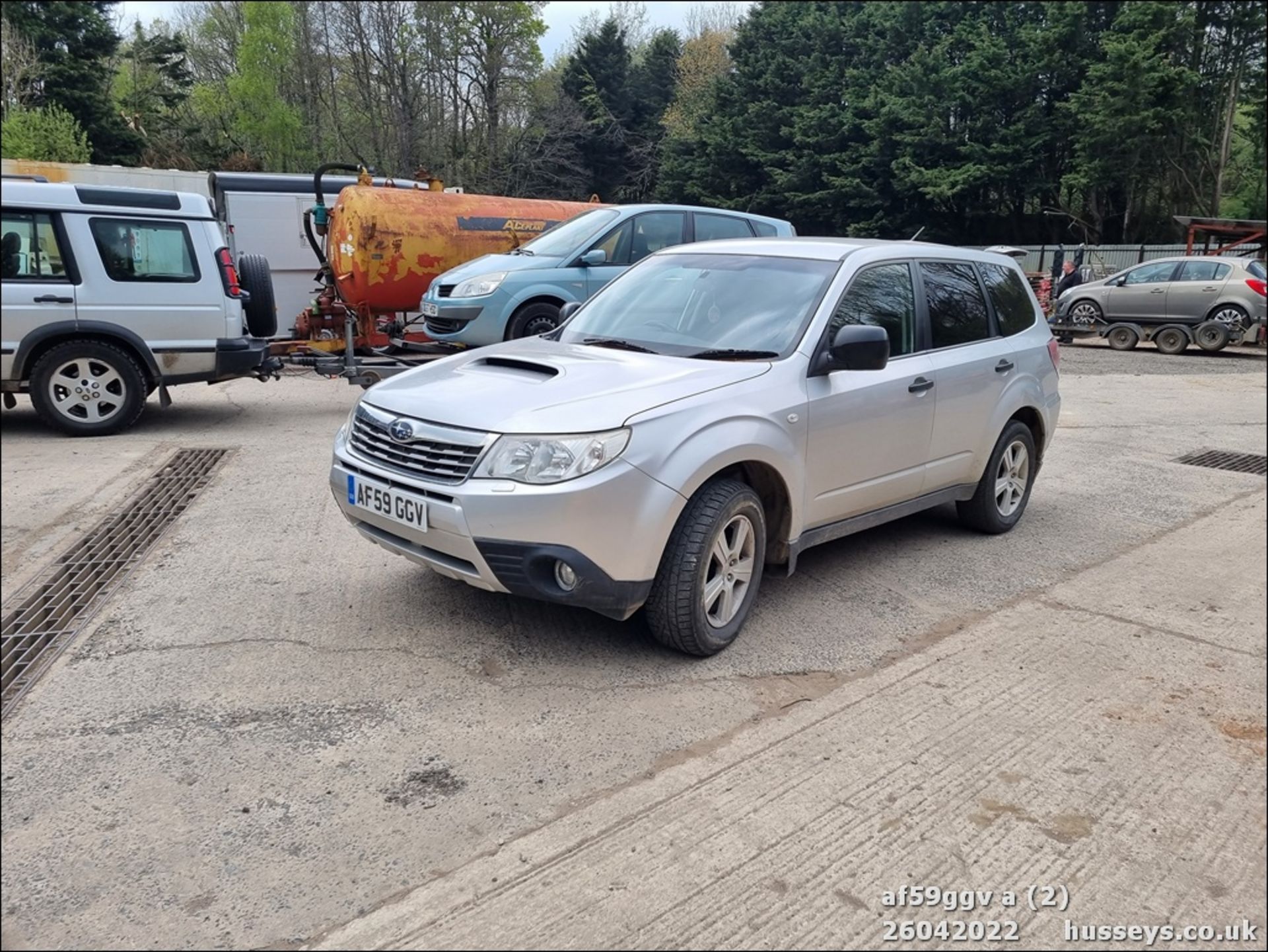 10/59 SUBARU FORESTER X BOXER D 4WD - 1998cc 5dr Estate (Silver, 126k) - Image 5 of 42