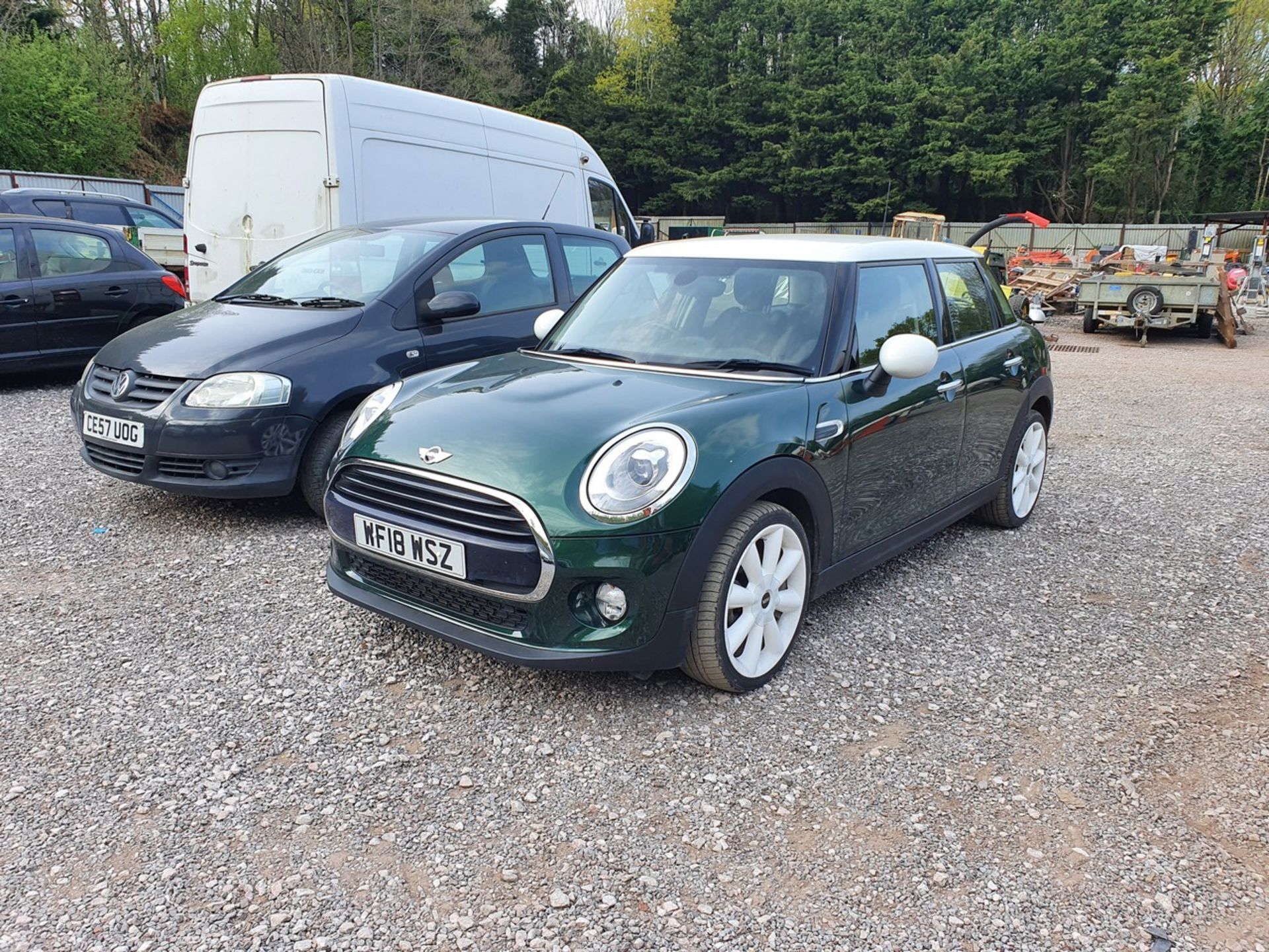 18/18 MINI COOPER - 1499cc 5dr Hatchback (Green, 20k) - Image 11 of 33