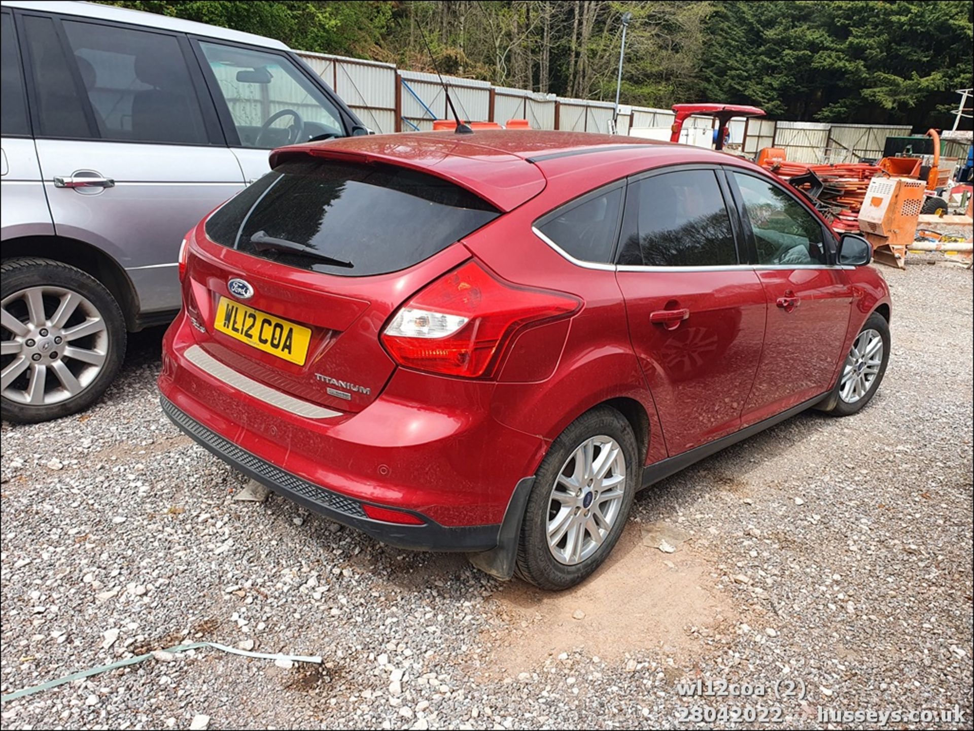 12/12 FORD FOCUS TITANIUM TURBO - 998cc 5dr Hatchback (Red) - Image 3 of 14