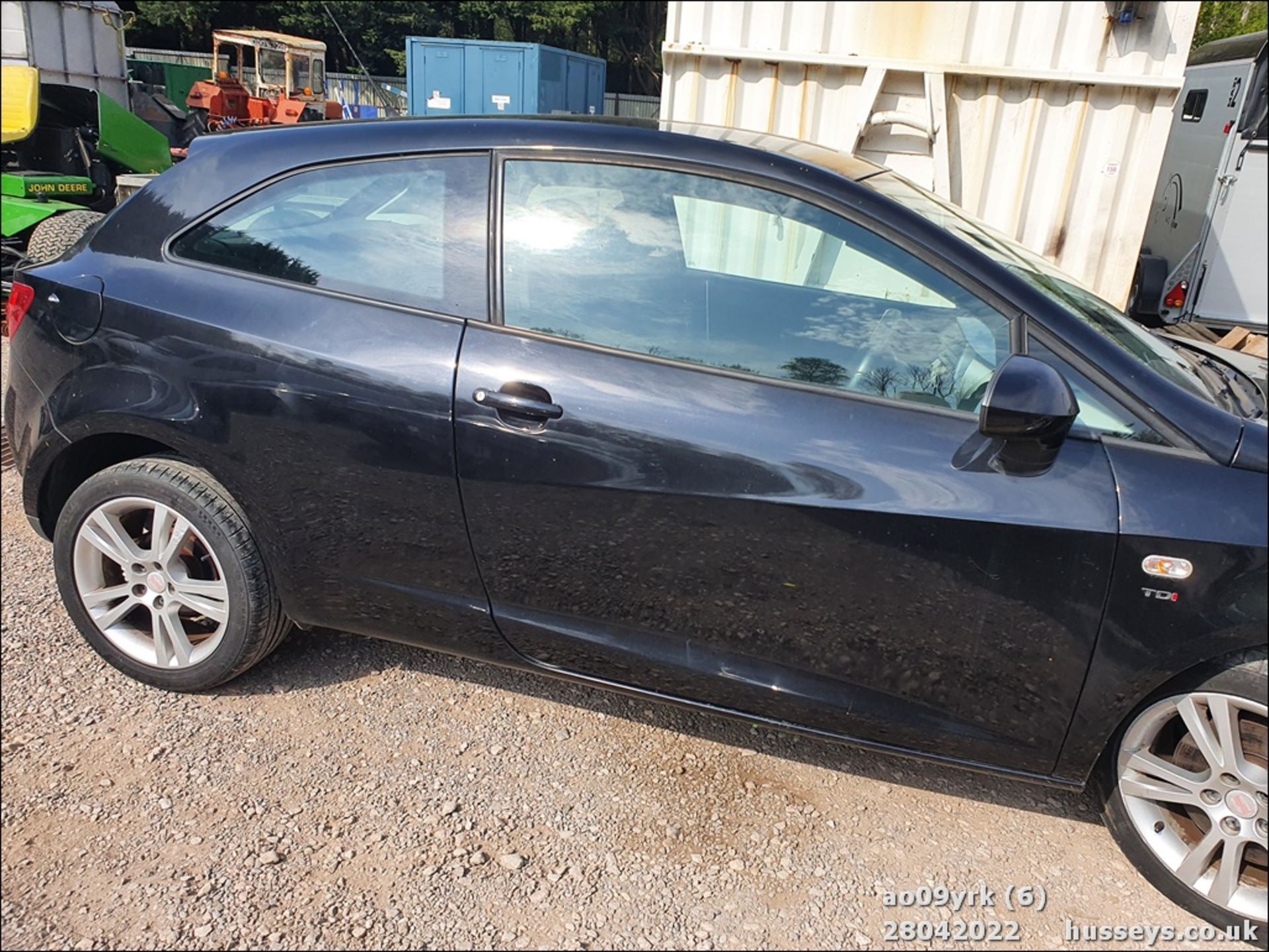 09/09 SEAT IBIZA SPORT TDI - 1896cc 3dr Hatchback (Black, 87k) - Image 6 of 33