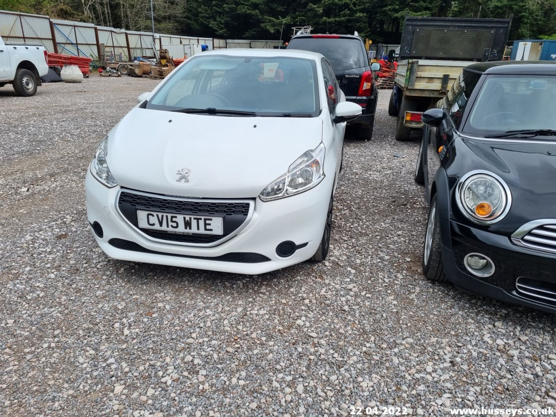 15/15 PEUGEOT 208 ACCESS PLUS - 1000cc 5dr Hatchback (White, 29k) - Image 2 of 20