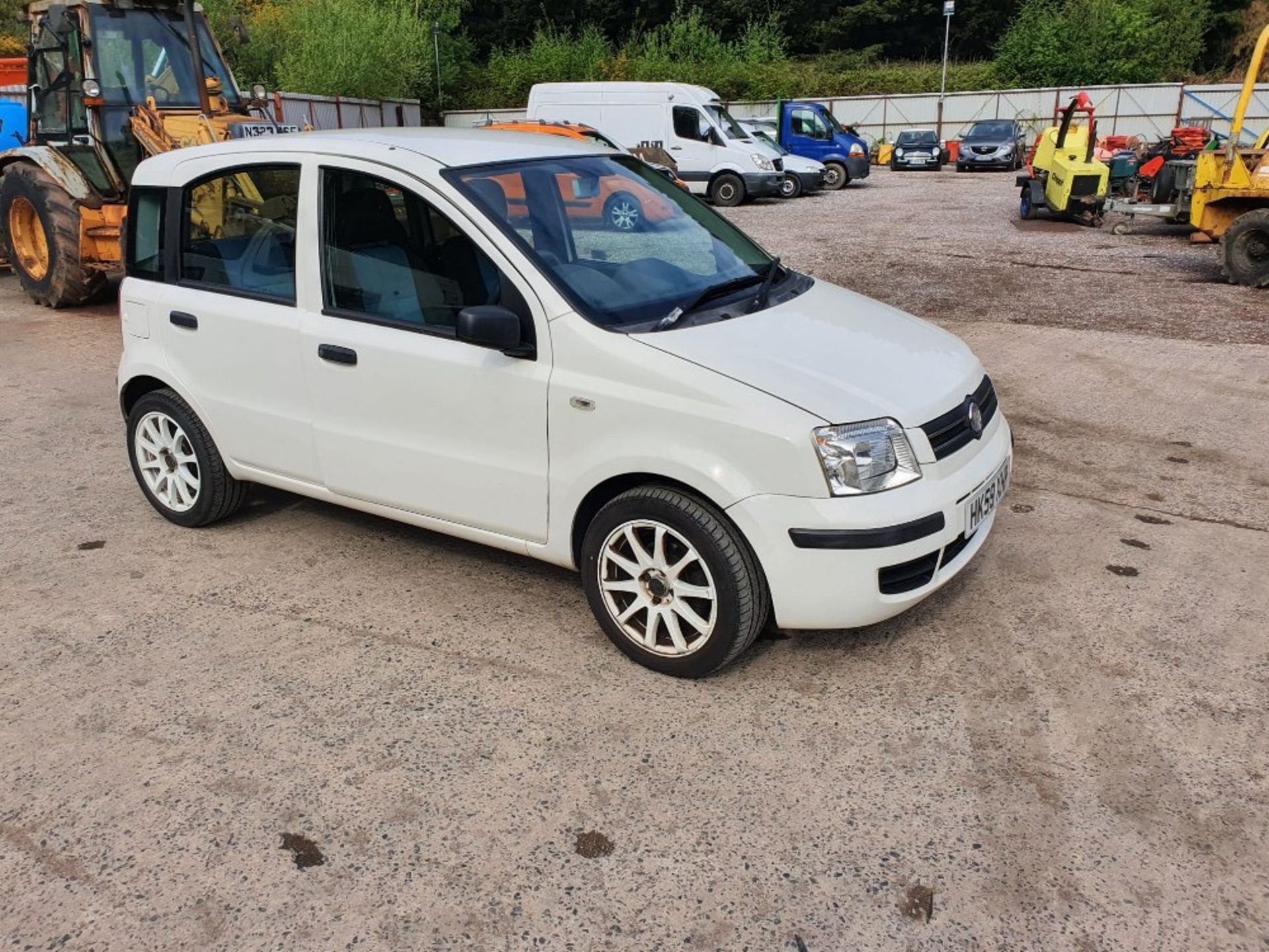 10/59 FIAT PANDA DYNAMIC MULTIJET - 1248cc 5dr Hatchback (White, 82k) - Image 3 of 7