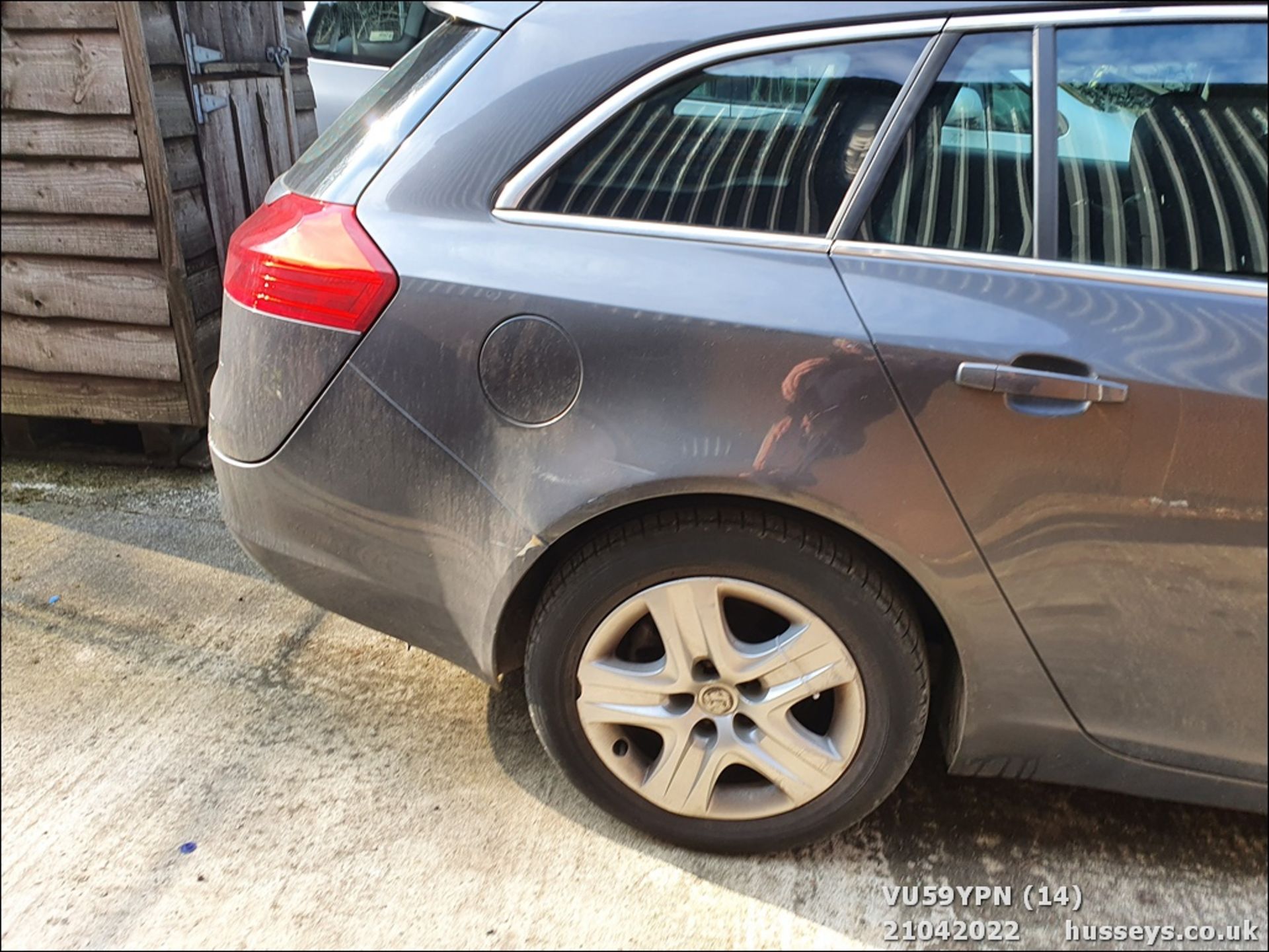 09/59 VAUXHALL INSIGNIA EXCLUSIV 130CDTI - 1956cc 5dr Estate (Grey, 132k) - Image 14 of 28