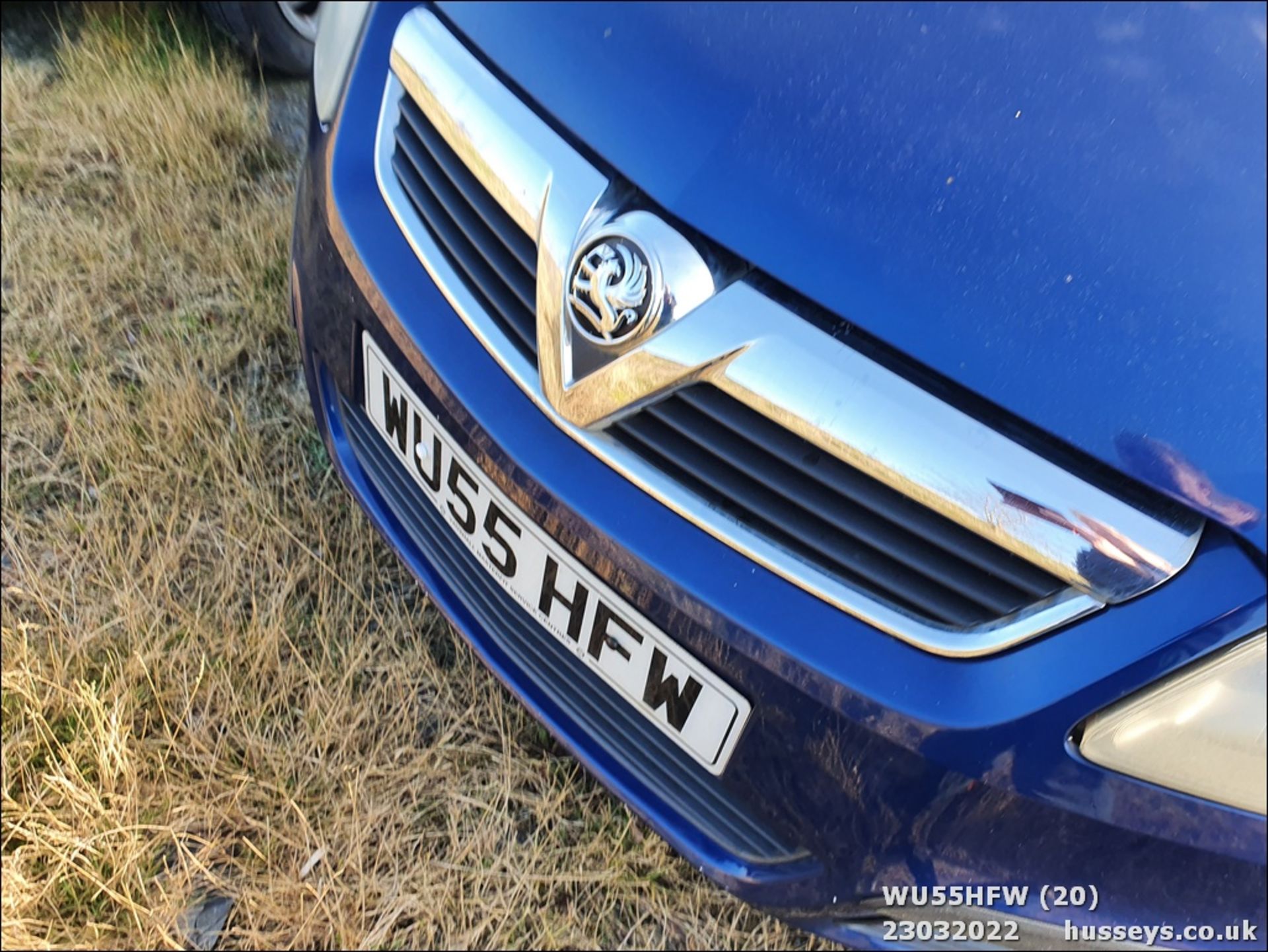 06/55 VAUXHALL ZAFIRA EXPRESSION - 1598cc 5dr MPV (Blue) - Image 20 of 32