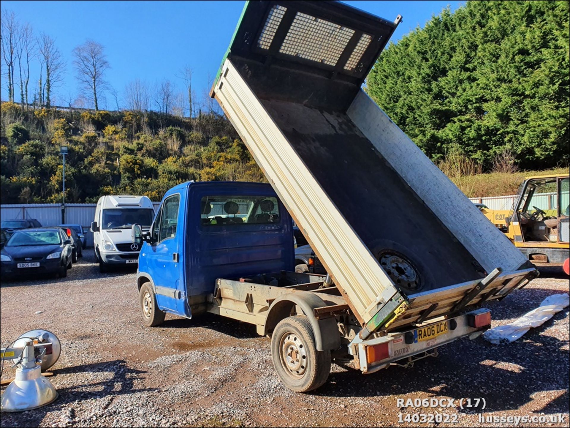 06/06 RENAULT MASTER CCML35 DCI 120 MWB - 2463cc 2dr Tipper (Grey) - Image 17 of 22