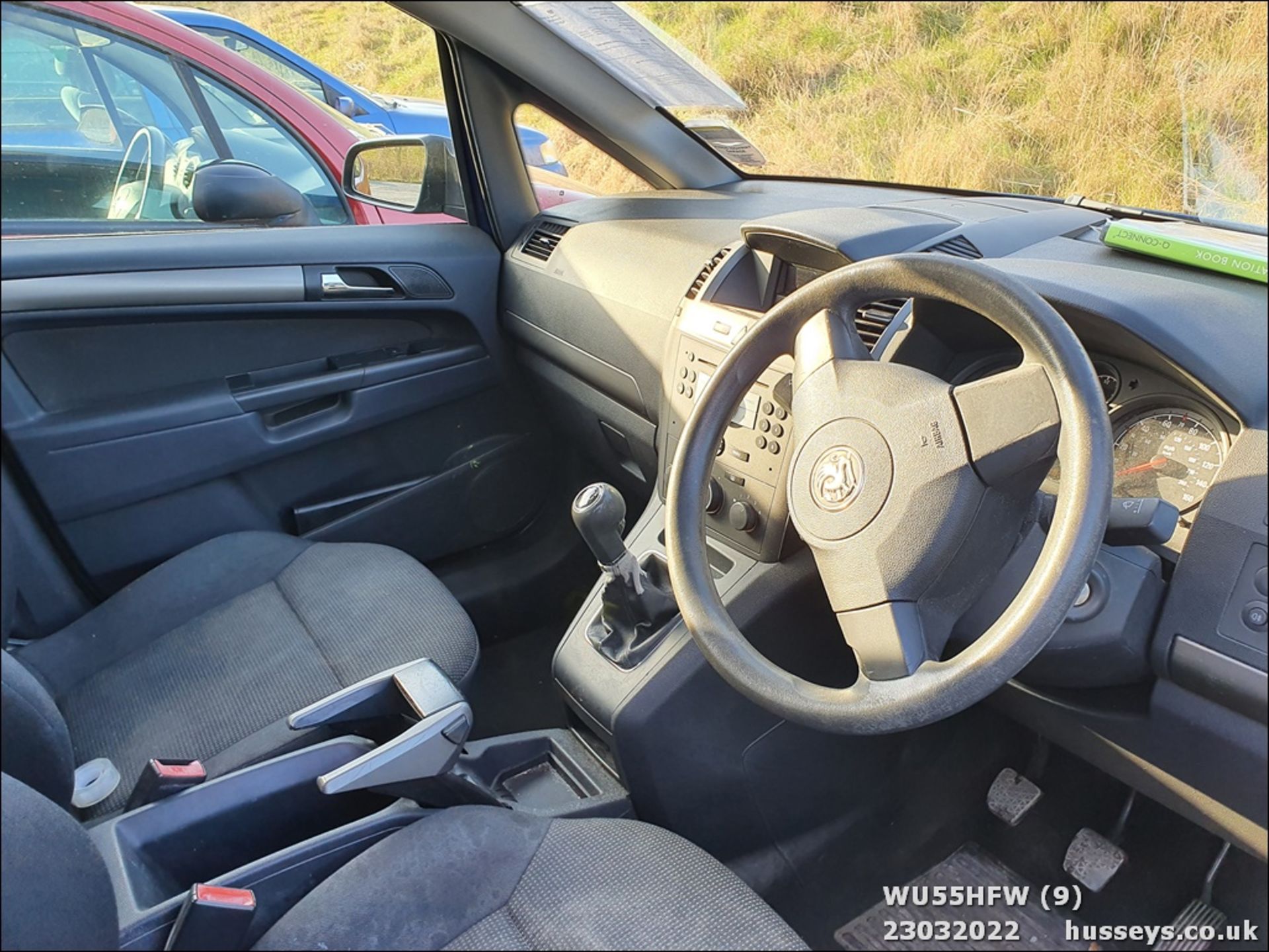 06/55 VAUXHALL ZAFIRA EXPRESSION - 1598cc 5dr MPV (Blue) - Image 10 of 32