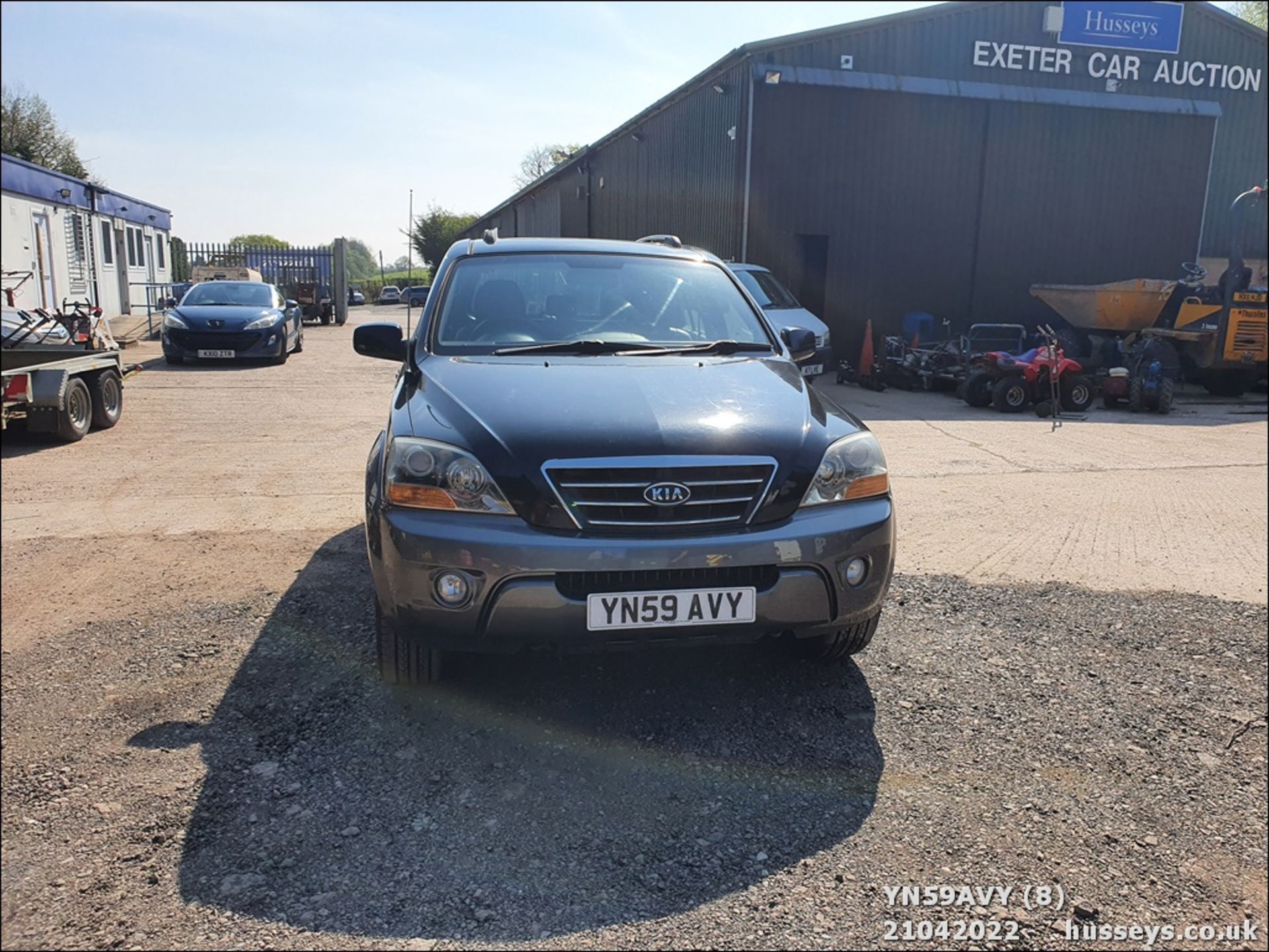 09/59 KIA SORENTO 4x4 - 2497cc 5dr MPV (Black, 55k) - Image 7 of 36