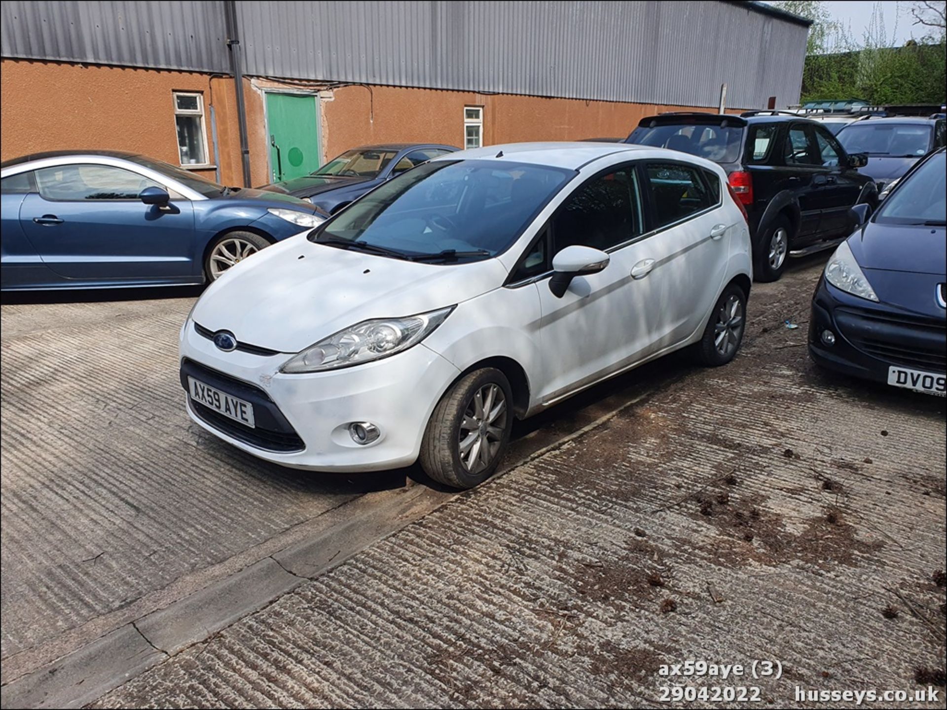 10/59 FORD FIESTA ZETEC 90 TDCI - 1560cc 5dr Hatchback (White, 146k) - Image 4 of 23