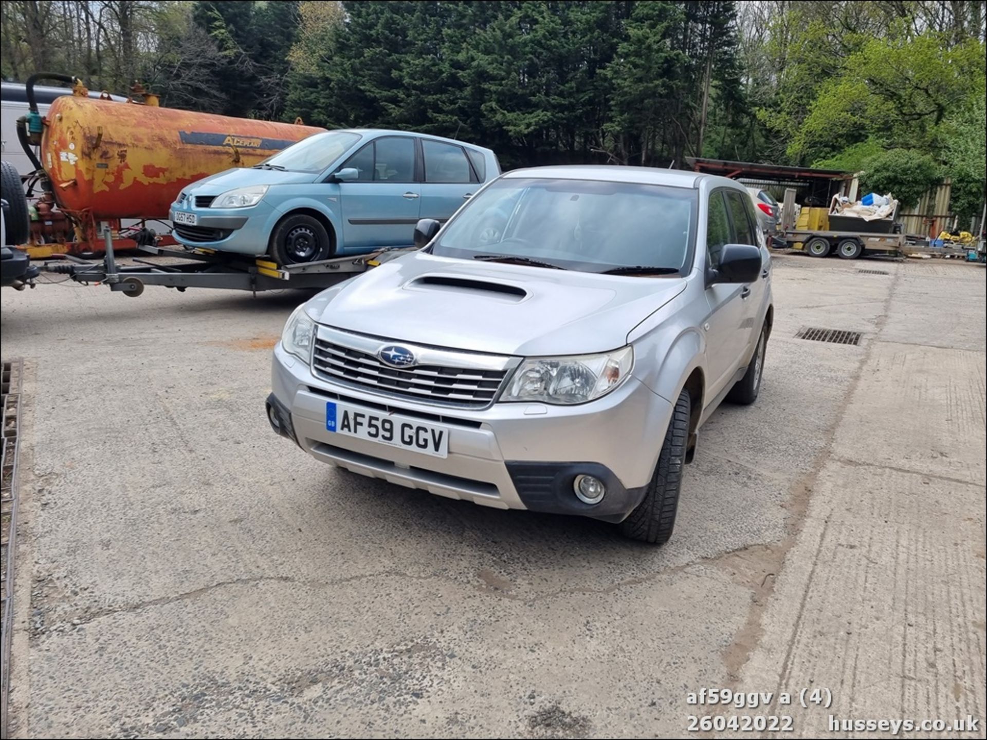 10/59 SUBARU FORESTER X BOXER D 4WD - 1998cc 5dr Estate (Silver, 126k) - Image 9 of 42