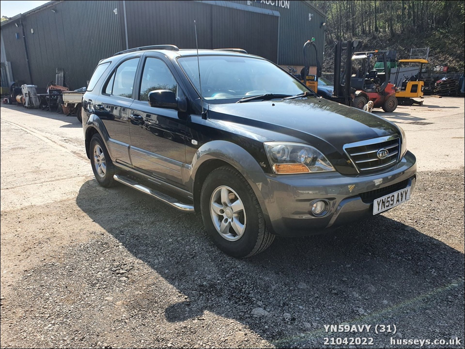 09/59 KIA SORENTO 4x4 - 2497cc 5dr MPV (Black, 55k) - Image 31 of 36