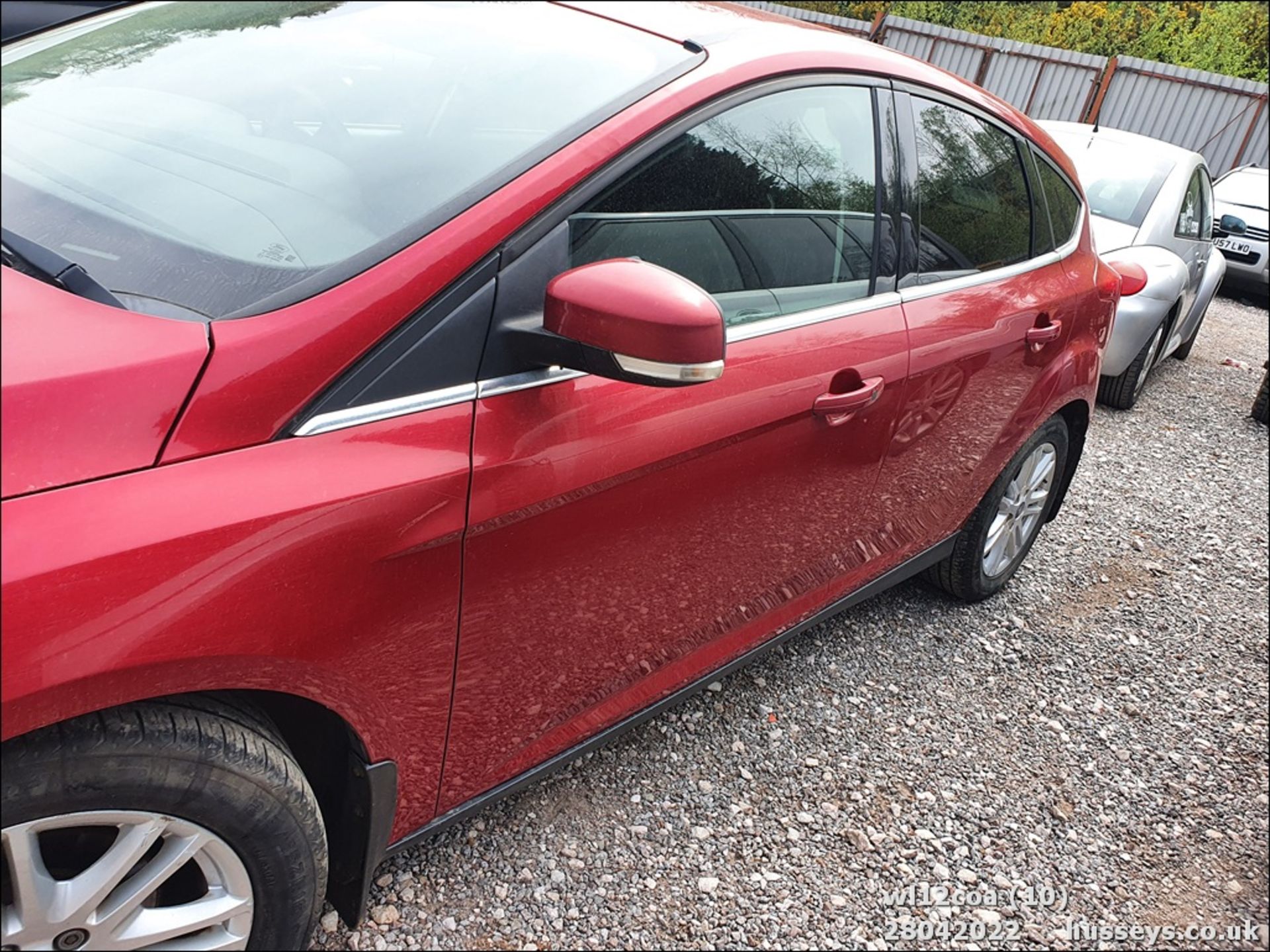 12/12 FORD FOCUS TITANIUM TURBO - 998cc 5dr Hatchback (Red) - Image 11 of 14