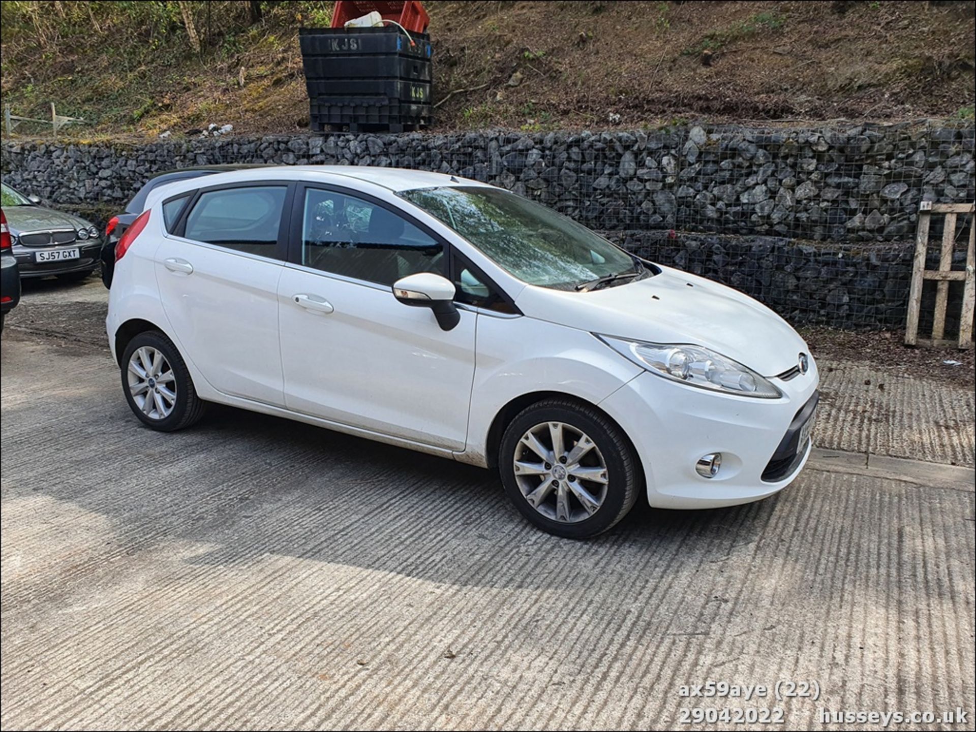 10/59 FORD FIESTA ZETEC 90 TDCI - 1560cc 5dr Hatchback (White, 146k) - Image 22 of 23