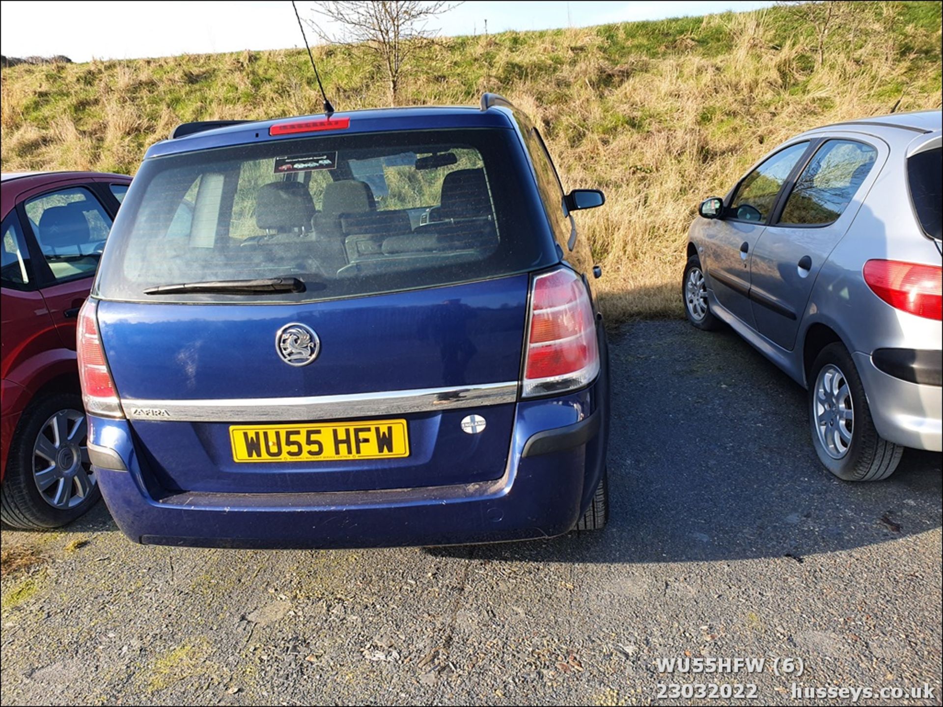 06/55 VAUXHALL ZAFIRA EXPRESSION - 1598cc 5dr MPV (Blue) - Image 7 of 32