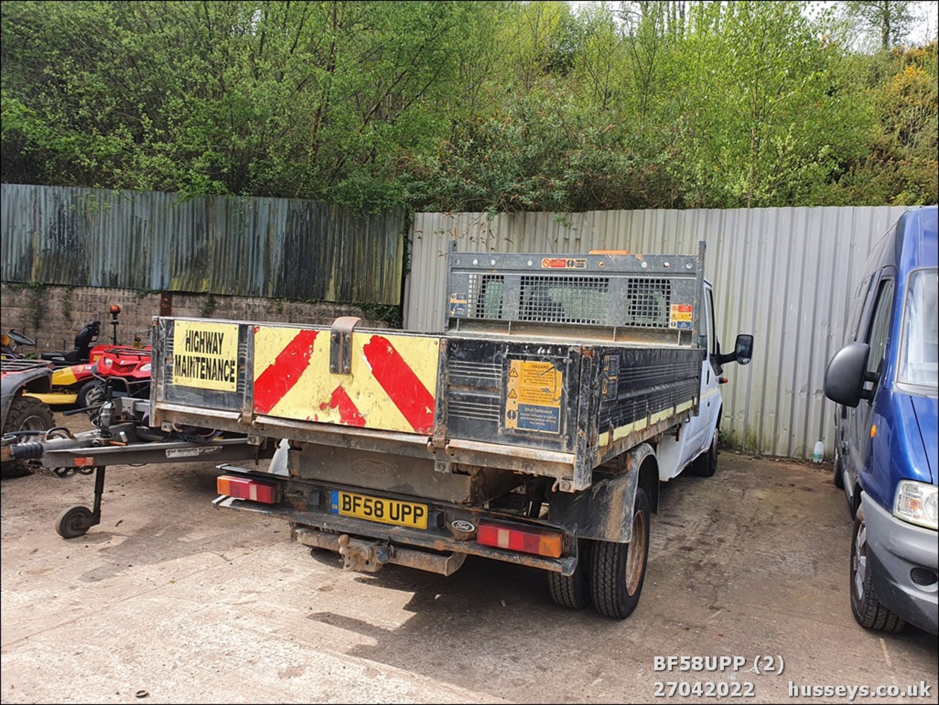 08/58 FORD TRANSIT 115 T350L D/C RWD - 2402cc Tipper (White) - Image 3 of 16