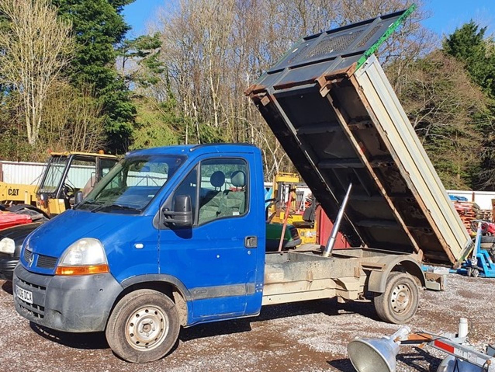 06/06 RENAULT MASTER CCML35 DCI 120 MWB - 2463cc 2dr Tipper (Grey)