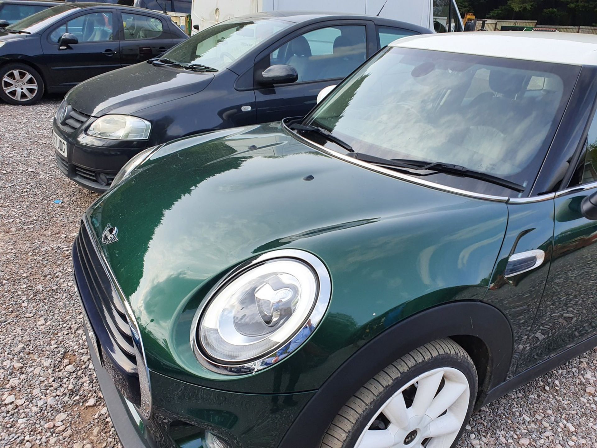 18/18 MINI COOPER - 1499cc 5dr Hatchback (Green, 20k) - Image 12 of 33