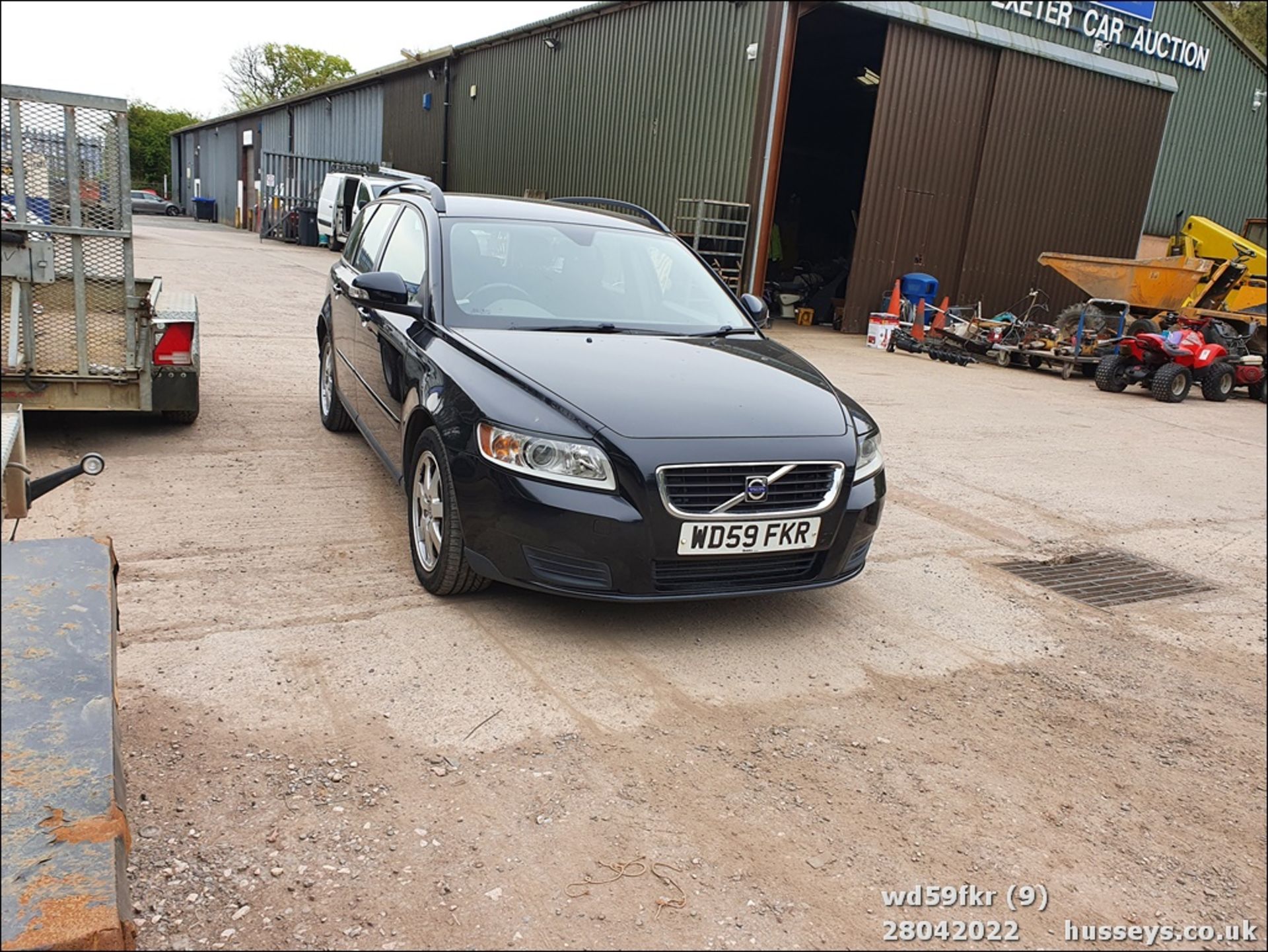 10/59 VOLVO V50 S D AUTO - 1997cc 5dr Estate (Black, 95k) - Image 9 of 23