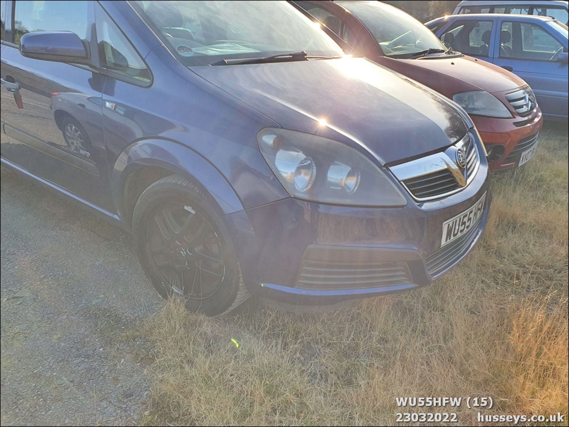 06/55 VAUXHALL ZAFIRA EXPRESSION - 1598cc 5dr MPV (Blue) - Image 15 of 32