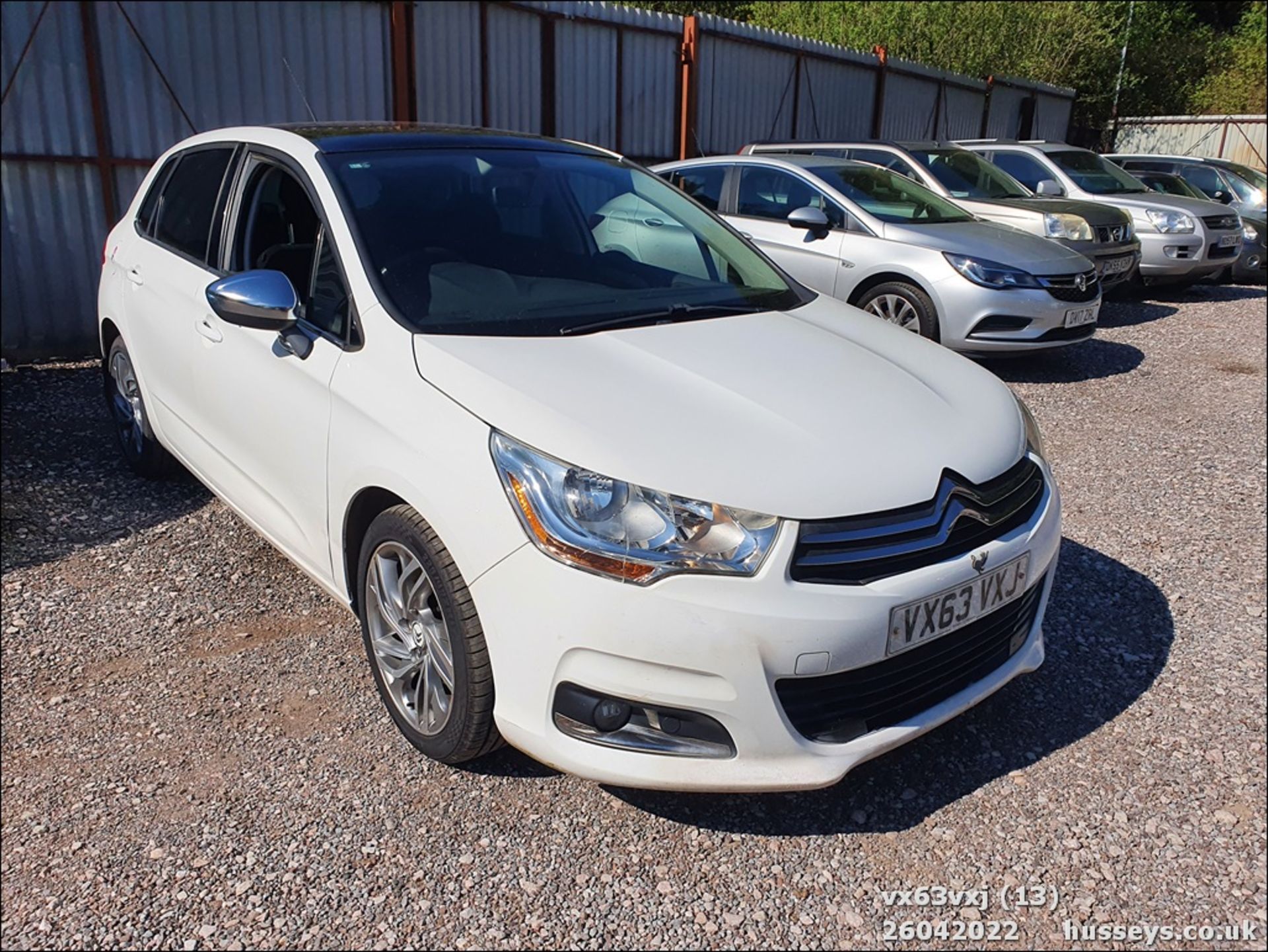 13/63 CITROEN C4 SELECTION AIRDREAM E-H - 1560cc 5dr Hatchback (White, 57k) - Image 13 of 43