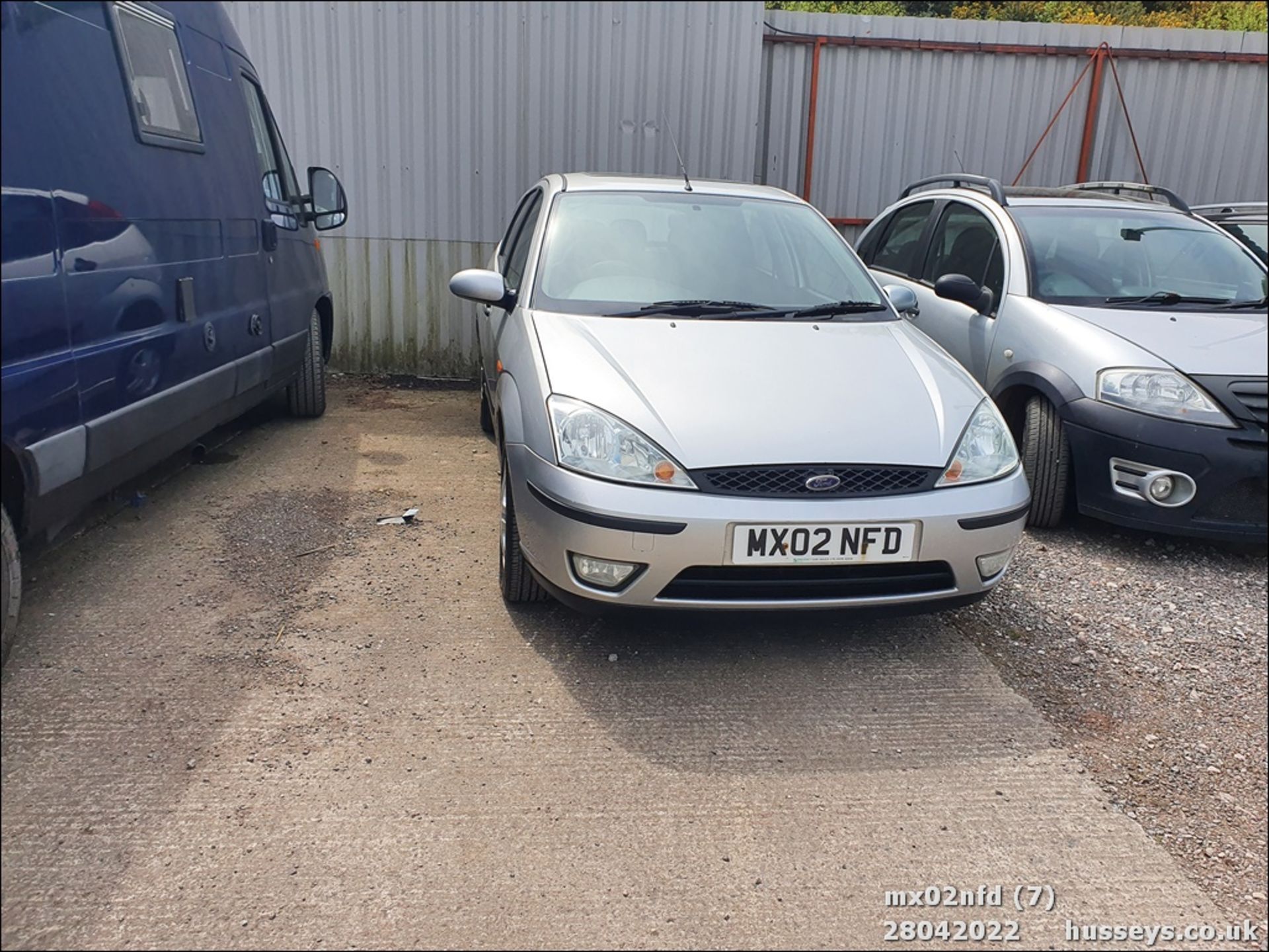 02/02 FORD FOCUS ZETEC - 1596cc 5dr Hatchback (Silver) - Image 7 of 26