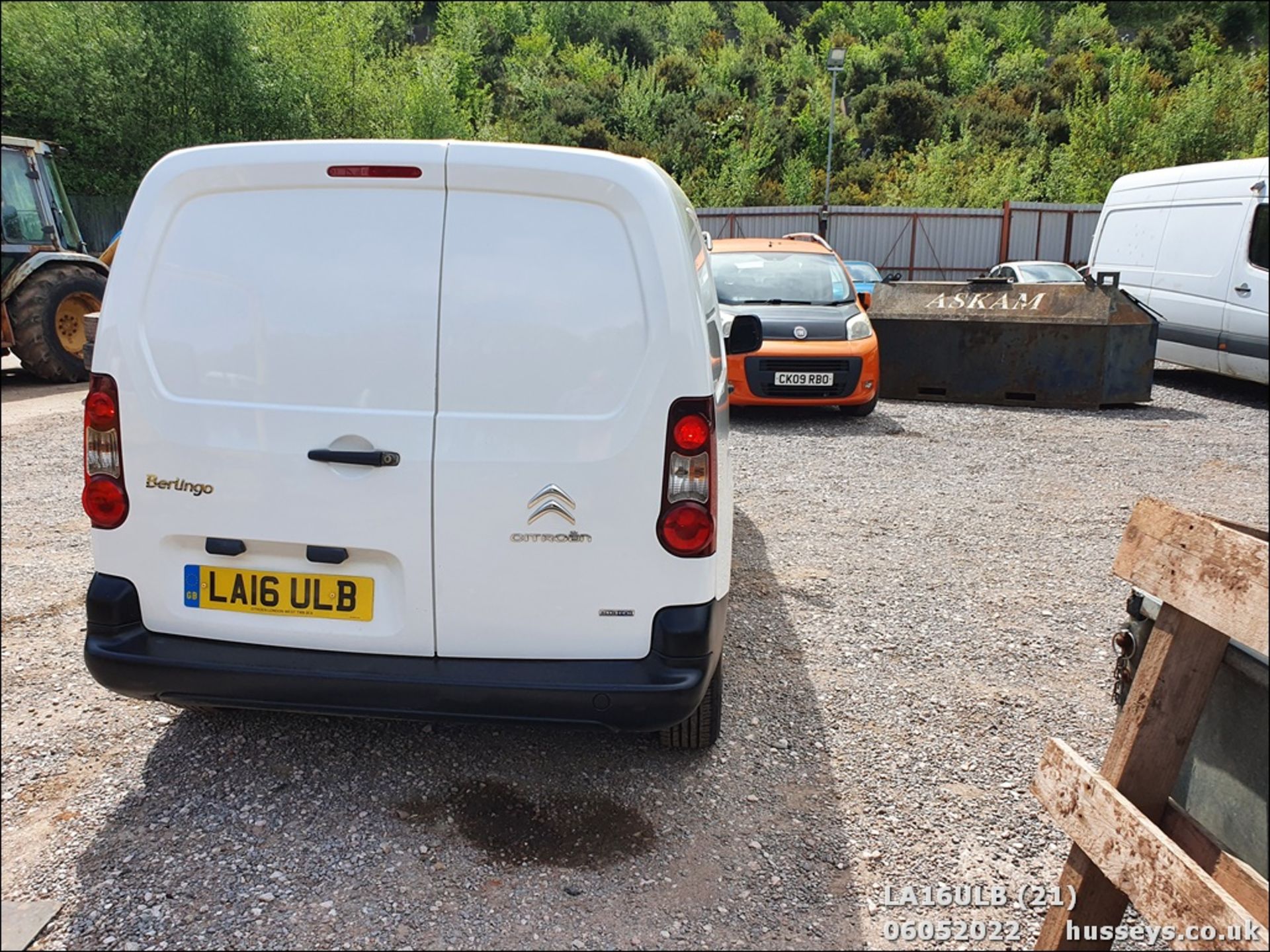 16/16 CITROEN BERLINGO 625 LX BLUEHDI S - 1560cc 5dr Van (White, 149k) - Image 22 of 30