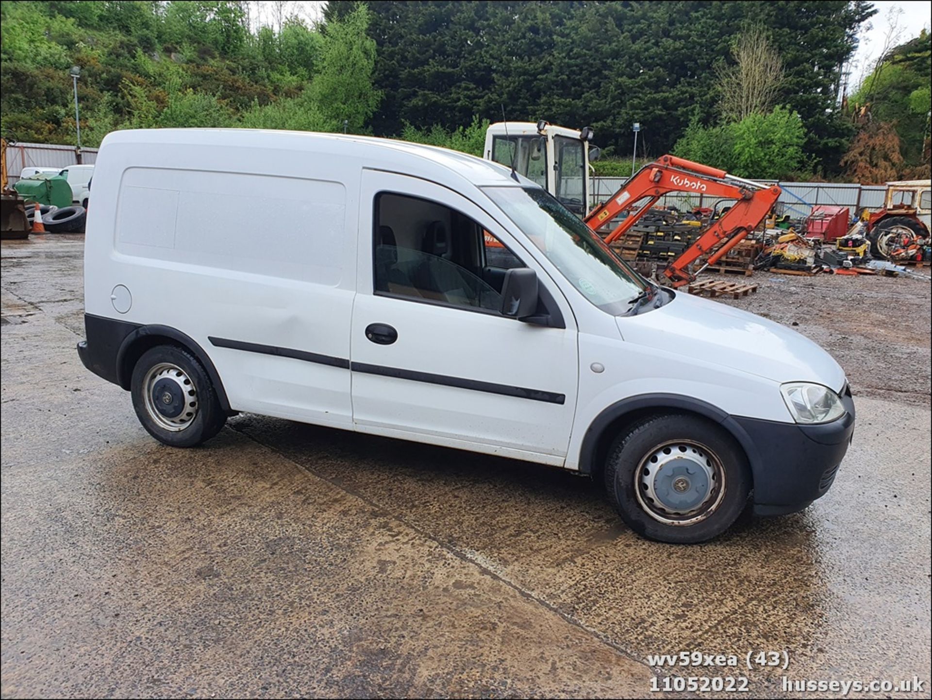 09/59 VAUXHALL COMBO 1700 CDTI - 1248cc 5dr Van (White, 80k) - Image 43 of 46