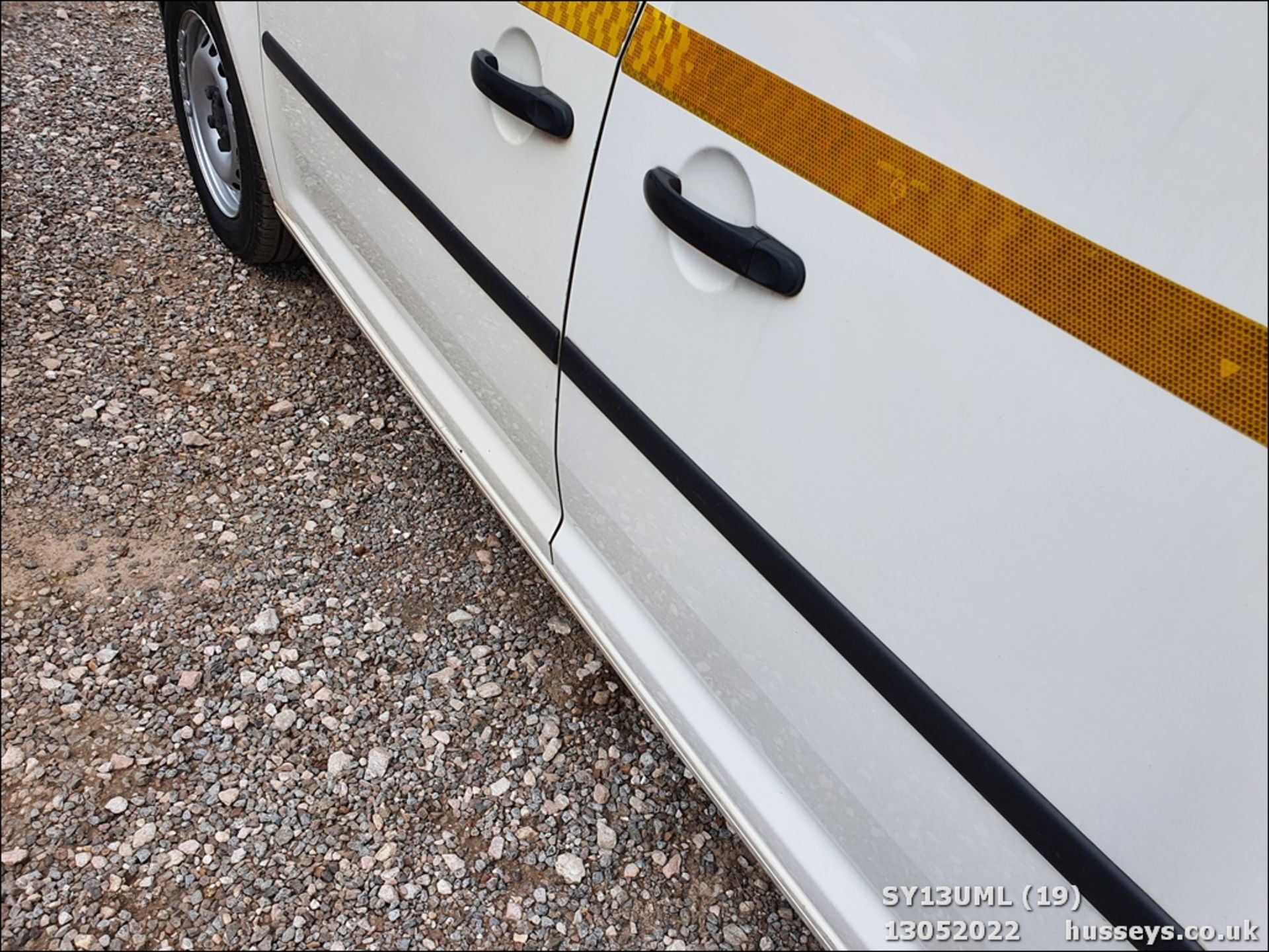 13/13 VOLKSWAGEN CADDY C20 TDI 102 - 1598cc Van (White, 173k) - Image 20 of 35