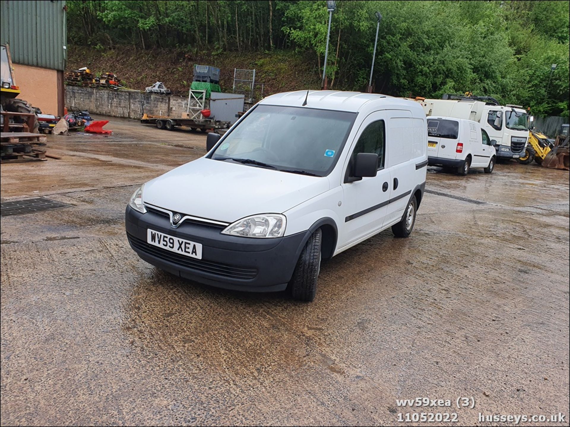 09/59 VAUXHALL COMBO 1700 CDTI - 1248cc 5dr Van (White, 80k) - Image 3 of 46