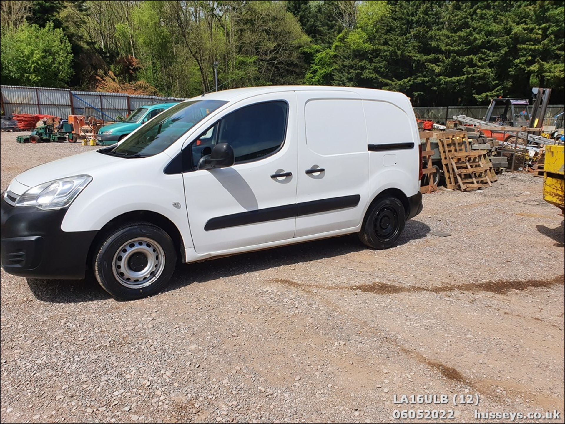 16/16 CITROEN BERLINGO 625 LX BLUEHDI S - 1560cc 5dr Van (White, 149k) - Image 13 of 30