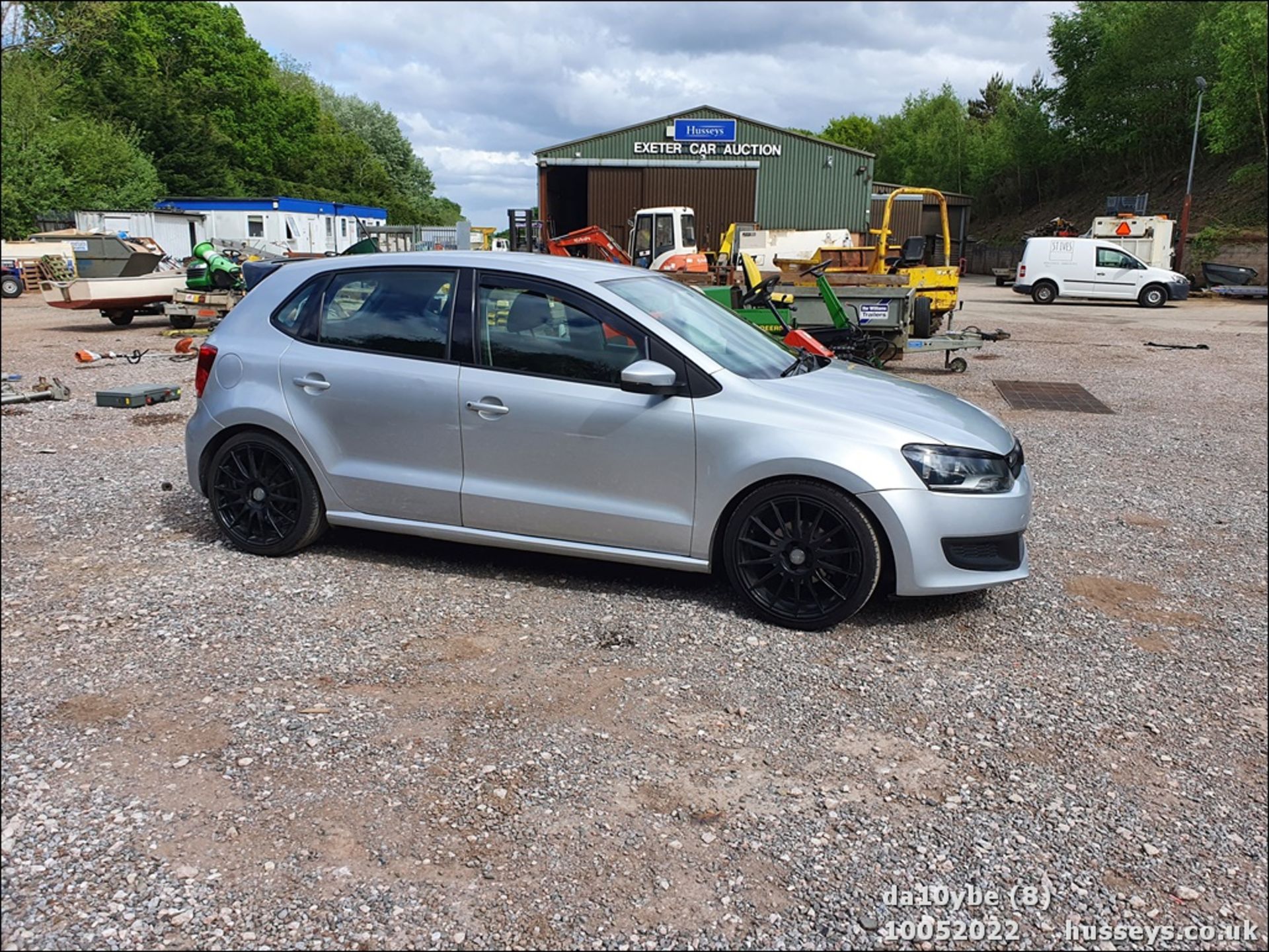 10/10 VOLKSWAGEN POLO SE 70 - 1198cc 5dr Hatchback (Silver, 117k) - Image 7 of 45