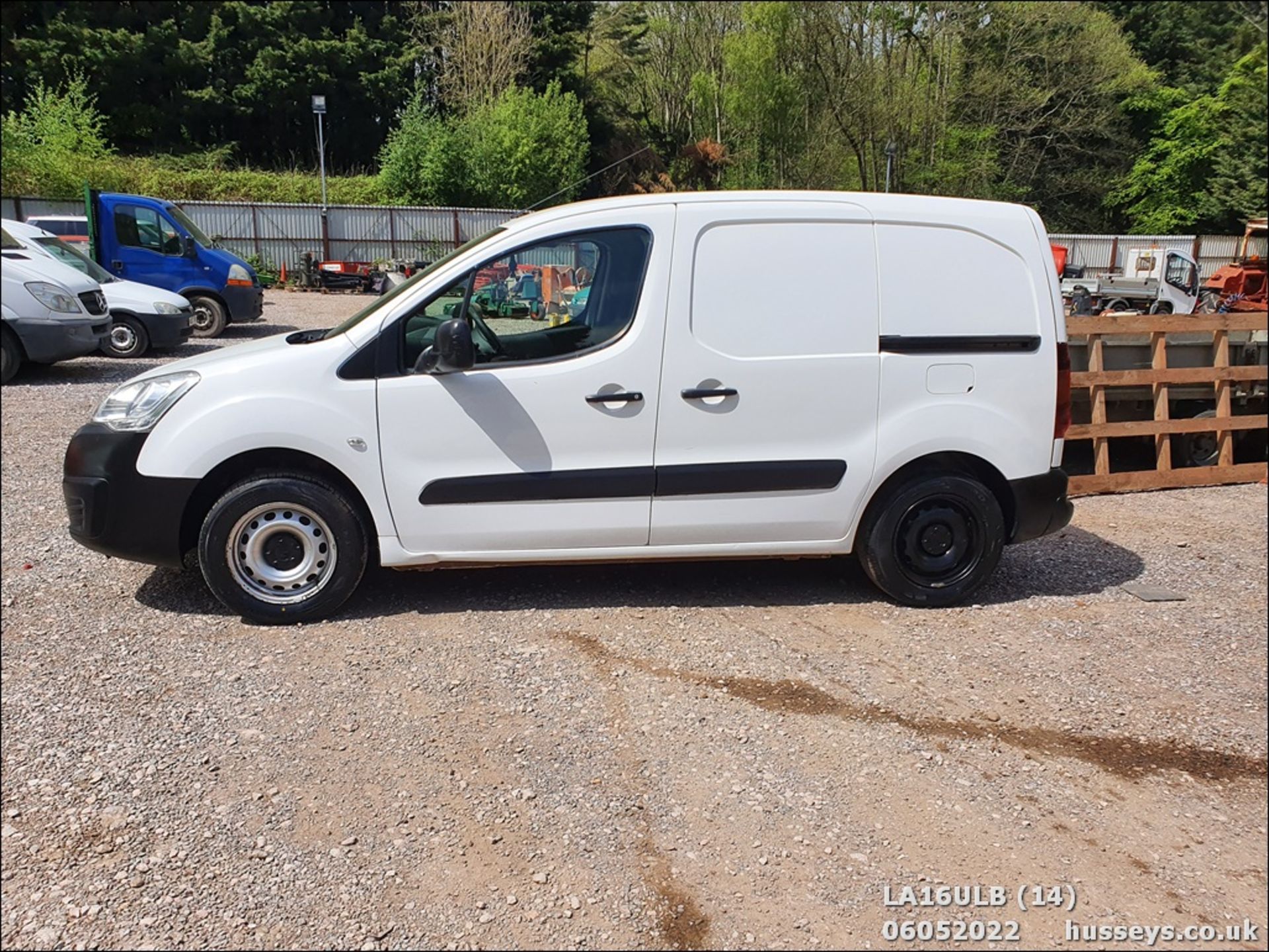 16/16 CITROEN BERLINGO 625 LX BLUEHDI S - 1560cc 5dr Van (White, 149k) - Image 15 of 30