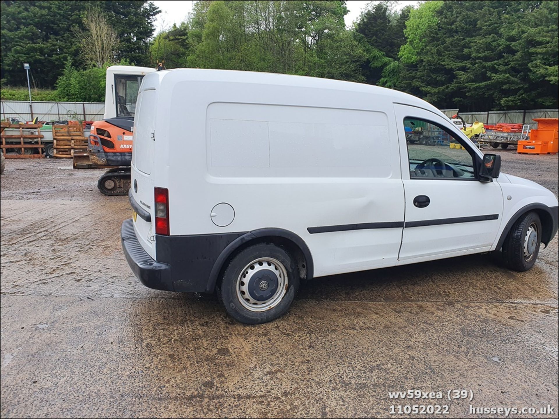 09/59 VAUXHALL COMBO 1700 CDTI - 1248cc 5dr Van (White, 80k) - Image 39 of 46