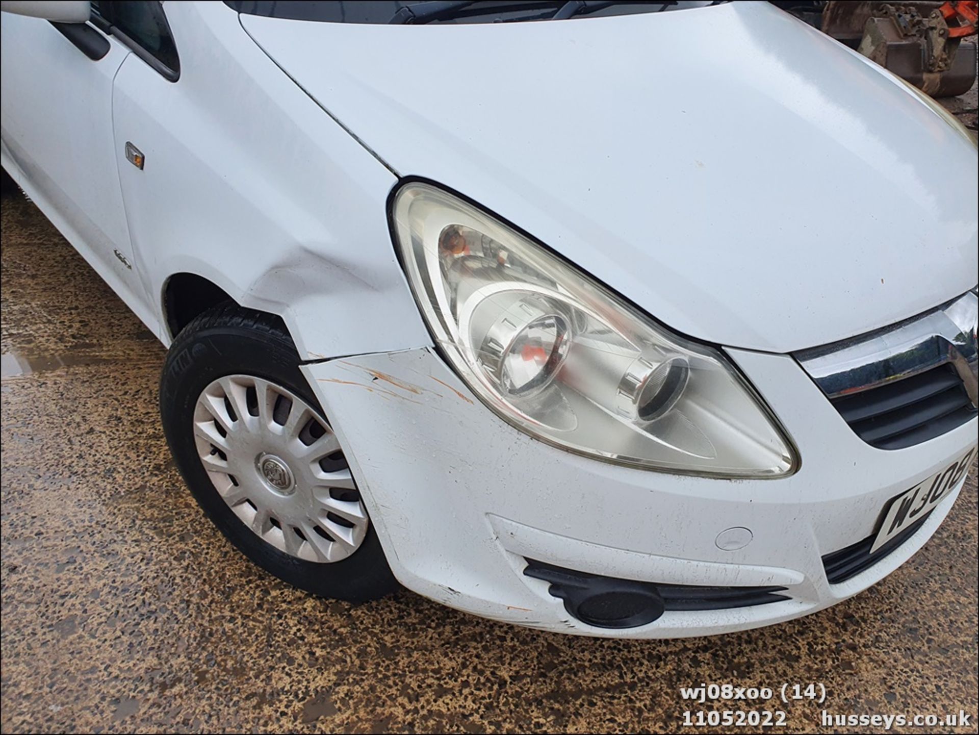 08/08 VAUXHALL CORSA LIFE CDTI - 1248cc 5dr Hatchback (White, 82k) - Image 15 of 48