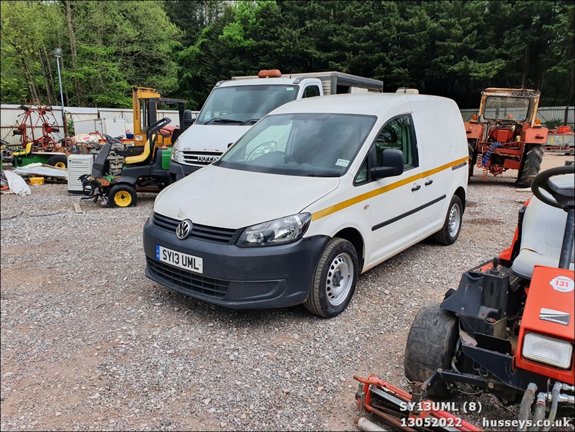 13/13 VOLKSWAGEN CADDY C20 TDI 102 - 1598cc Van (White, 173k) - Image 9 of 35