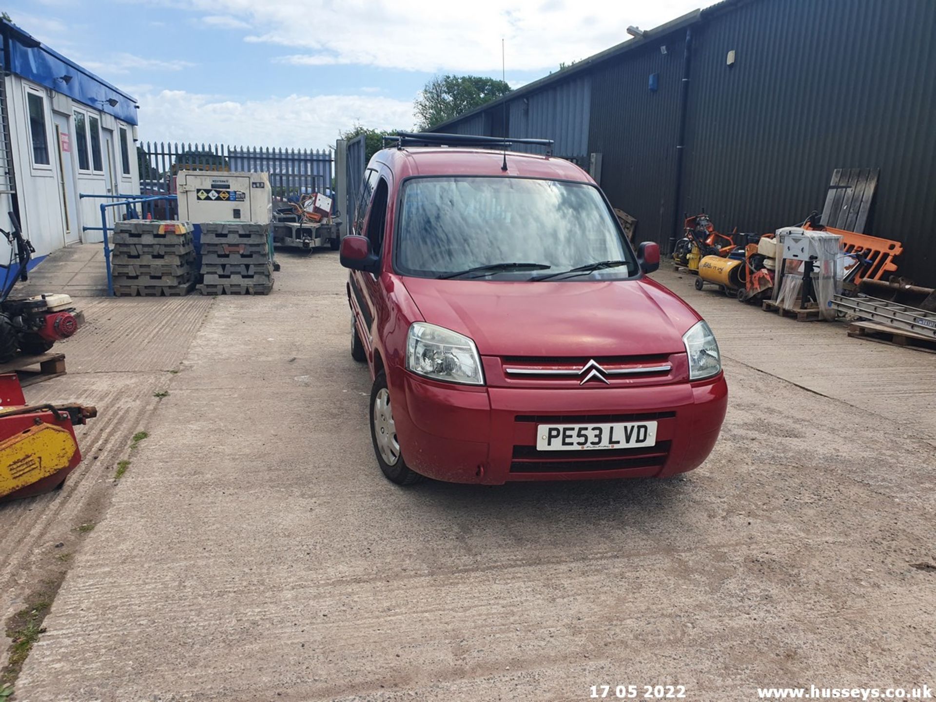 03/53 CITROEN BERLINGO M-SPACE FORTE D - 1868cc 5dr MPV (Red, 119k) - Image 9 of 42