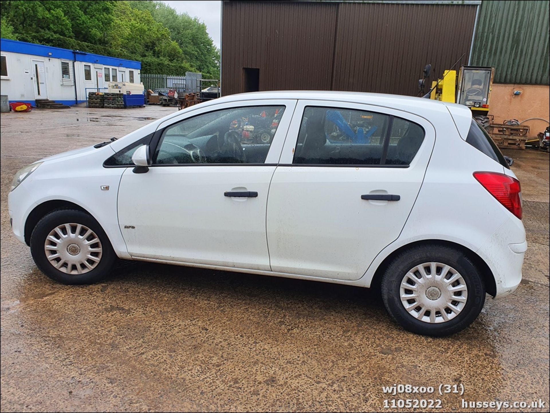 08/08 VAUXHALL CORSA LIFE CDTI - 1248cc 5dr Hatchback (White, 82k) - Image 32 of 48