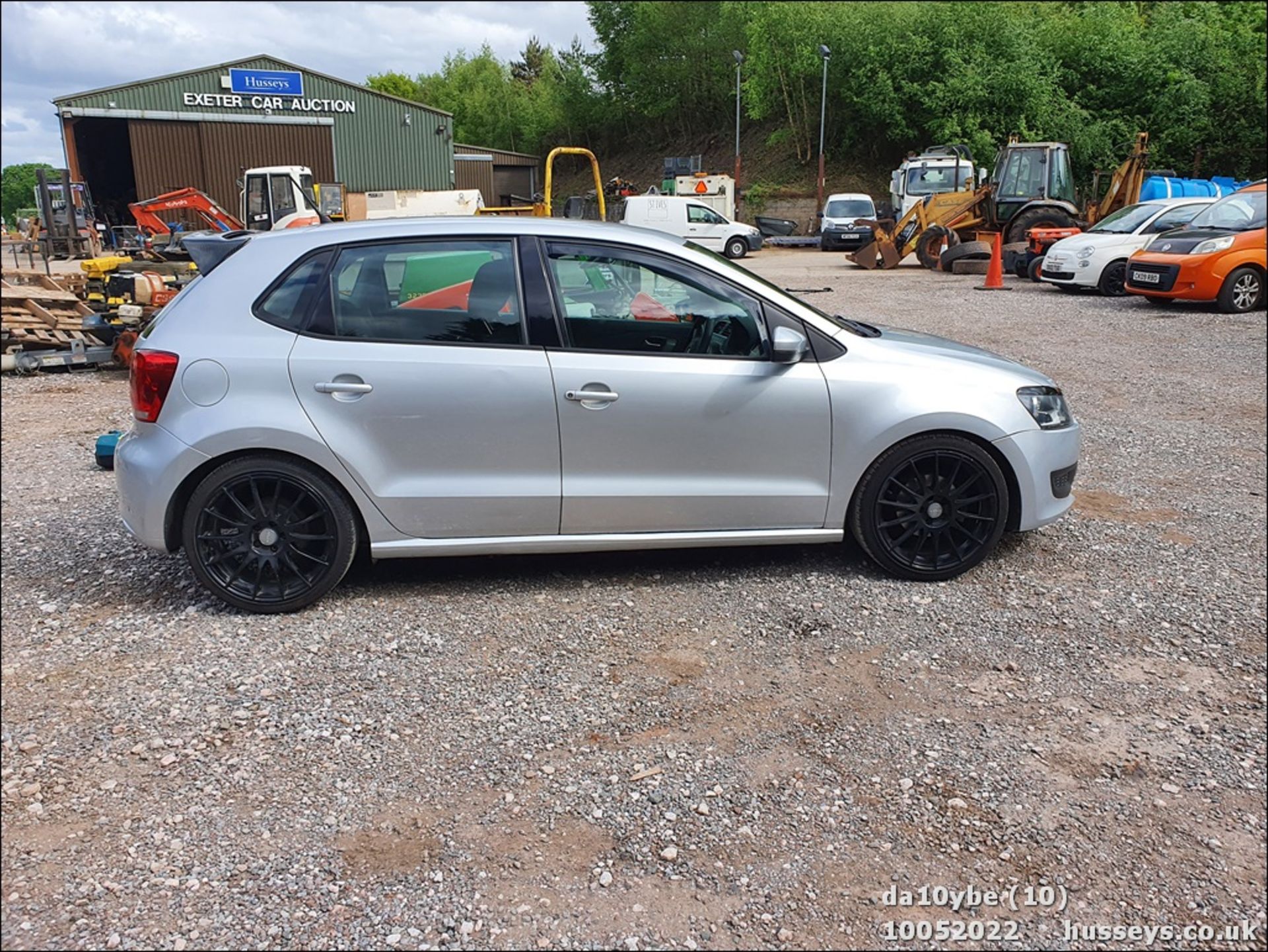 10/10 VOLKSWAGEN POLO SE 70 - 1198cc 5dr Hatchback (Silver, 117k) - Image 9 of 45