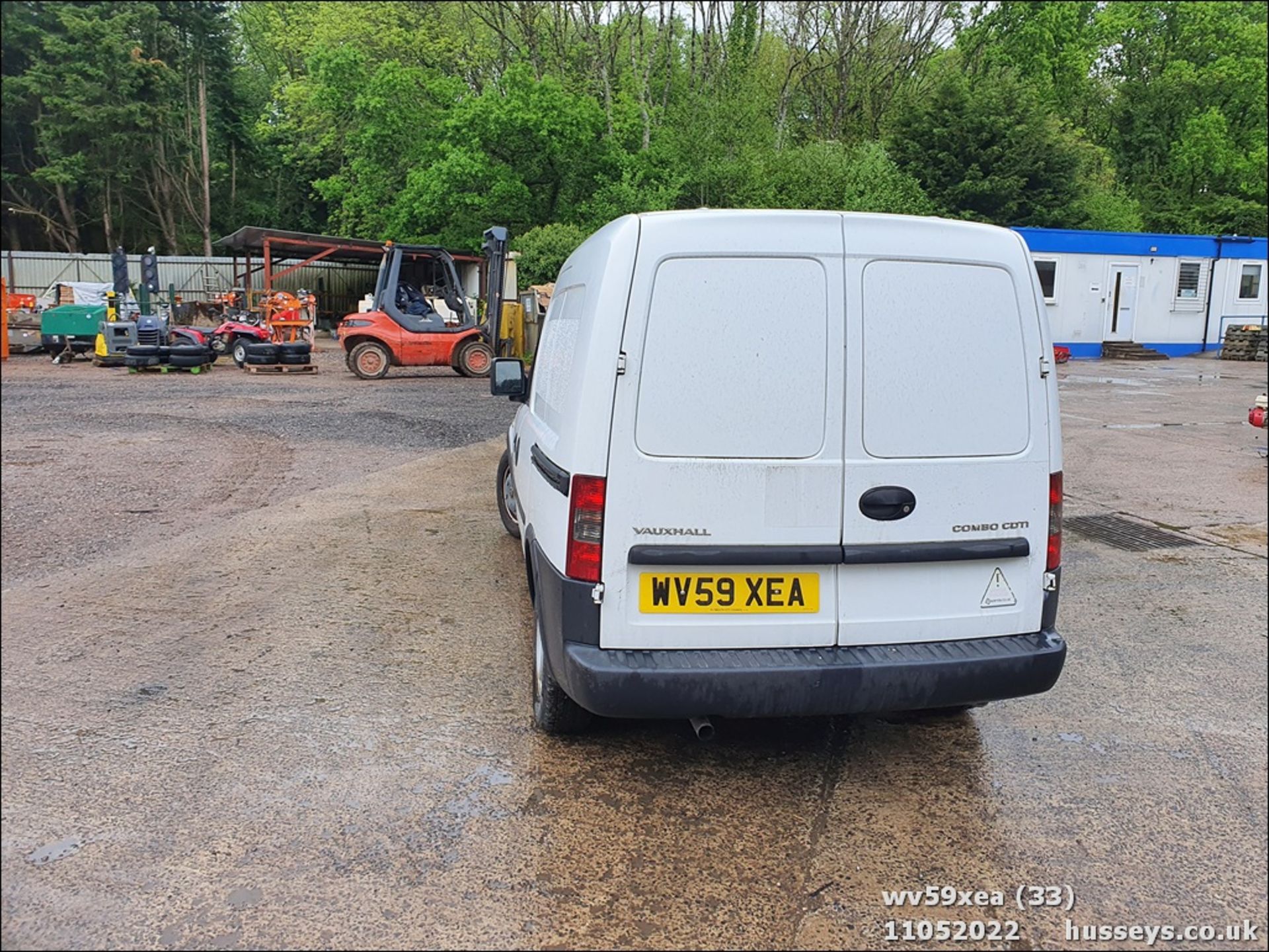 09/59 VAUXHALL COMBO 1700 CDTI - 1248cc 5dr Van (White, 80k) - Image 33 of 46