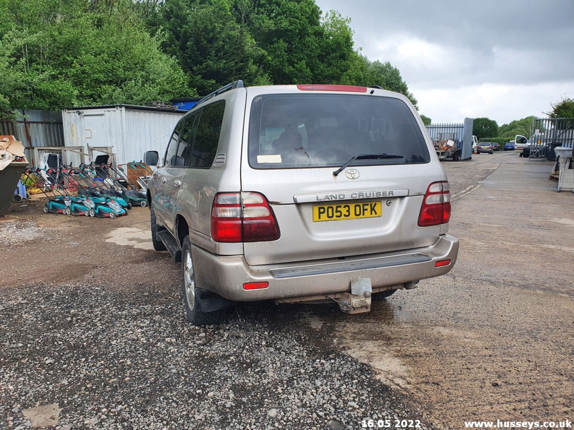 03/53 TOYOTA LAND CRUISER - 4164cc Estate (Silver) - Image 13 of 54