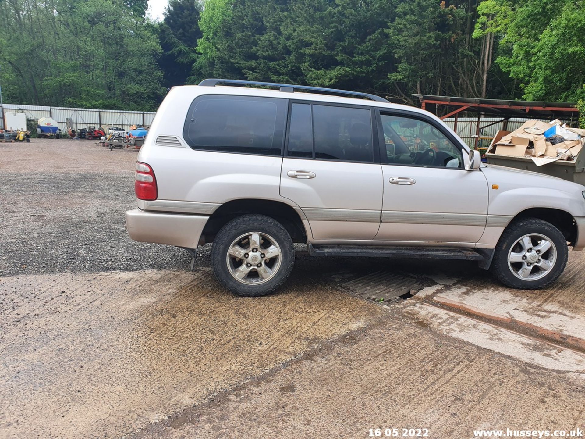 03/53 TOYOTA LAND CRUISER - 4164cc Estate (Silver) - Image 22 of 54