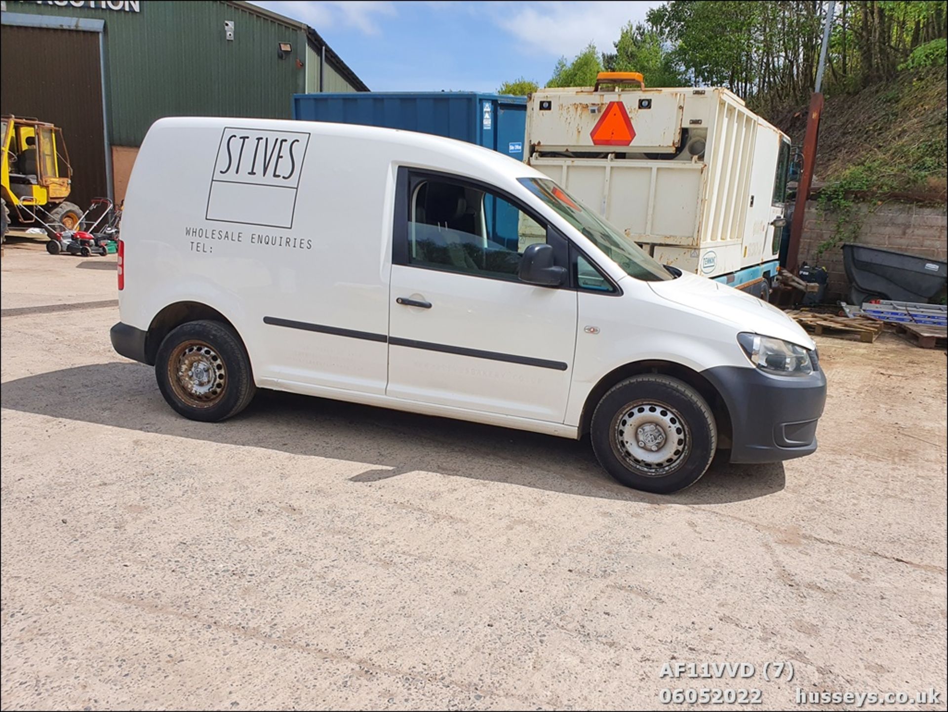 11/11 VOLKSWAGEN CADDY C20 PLUS TDI 102 - 1598cc 5dr Van (White) - Image 7 of 30