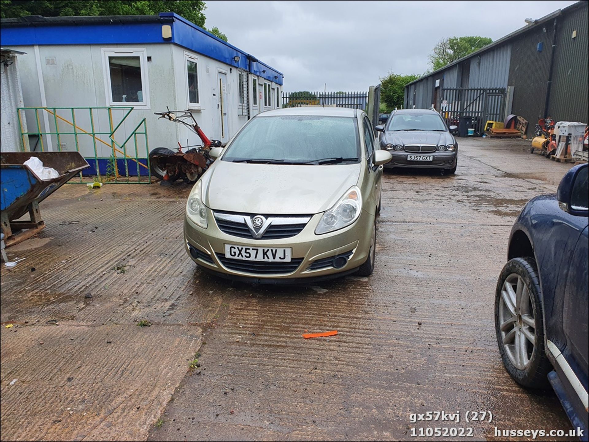 07/57 VAUXHALL CORSA CLUB A/C AUTO - 1364cc 5dr Hatchback (Gold) - Image 23 of 35