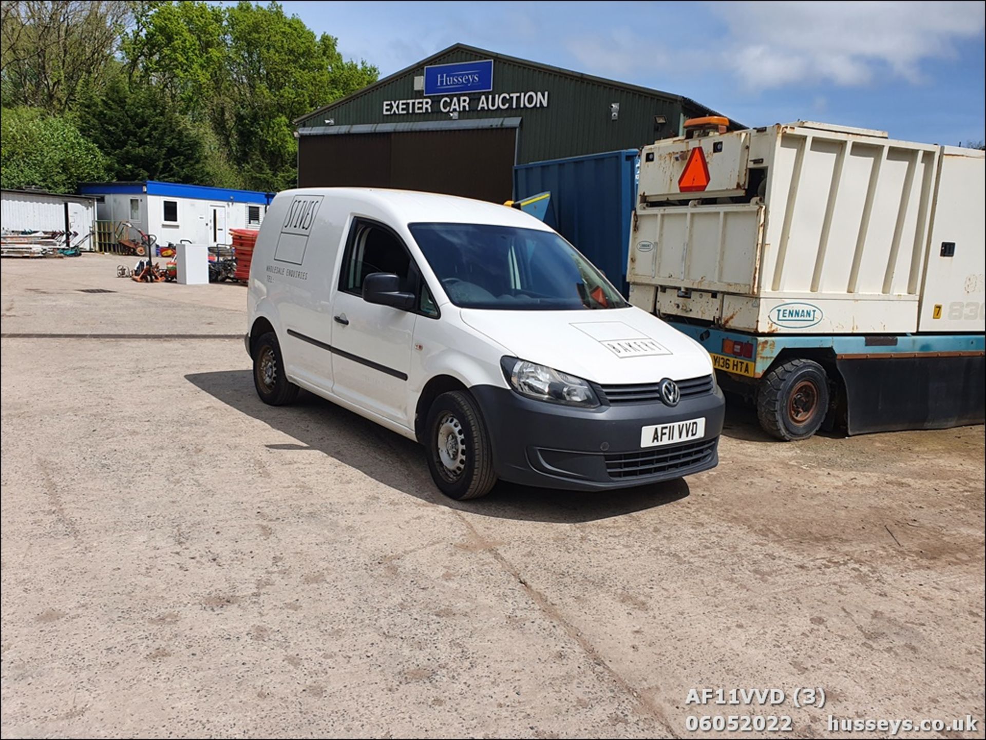 11/11 VOLKSWAGEN CADDY C20 PLUS TDI 102 - 1598cc 5dr Van (White) - Image 3 of 30