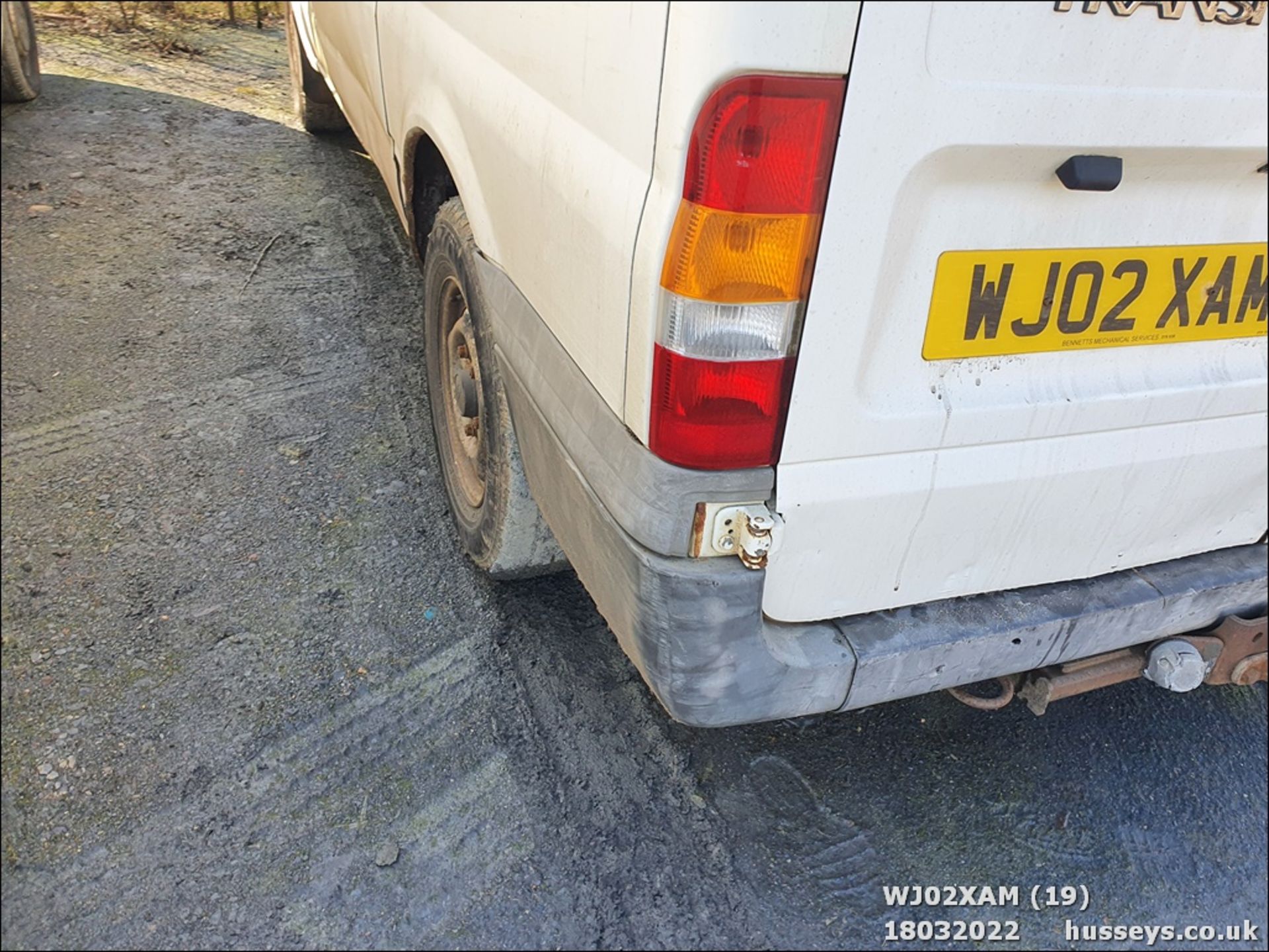 02/02 FORD TRANSIT 350 MWB TD - 2402cc 5dr Van (White, 132k) - Image 21 of 23