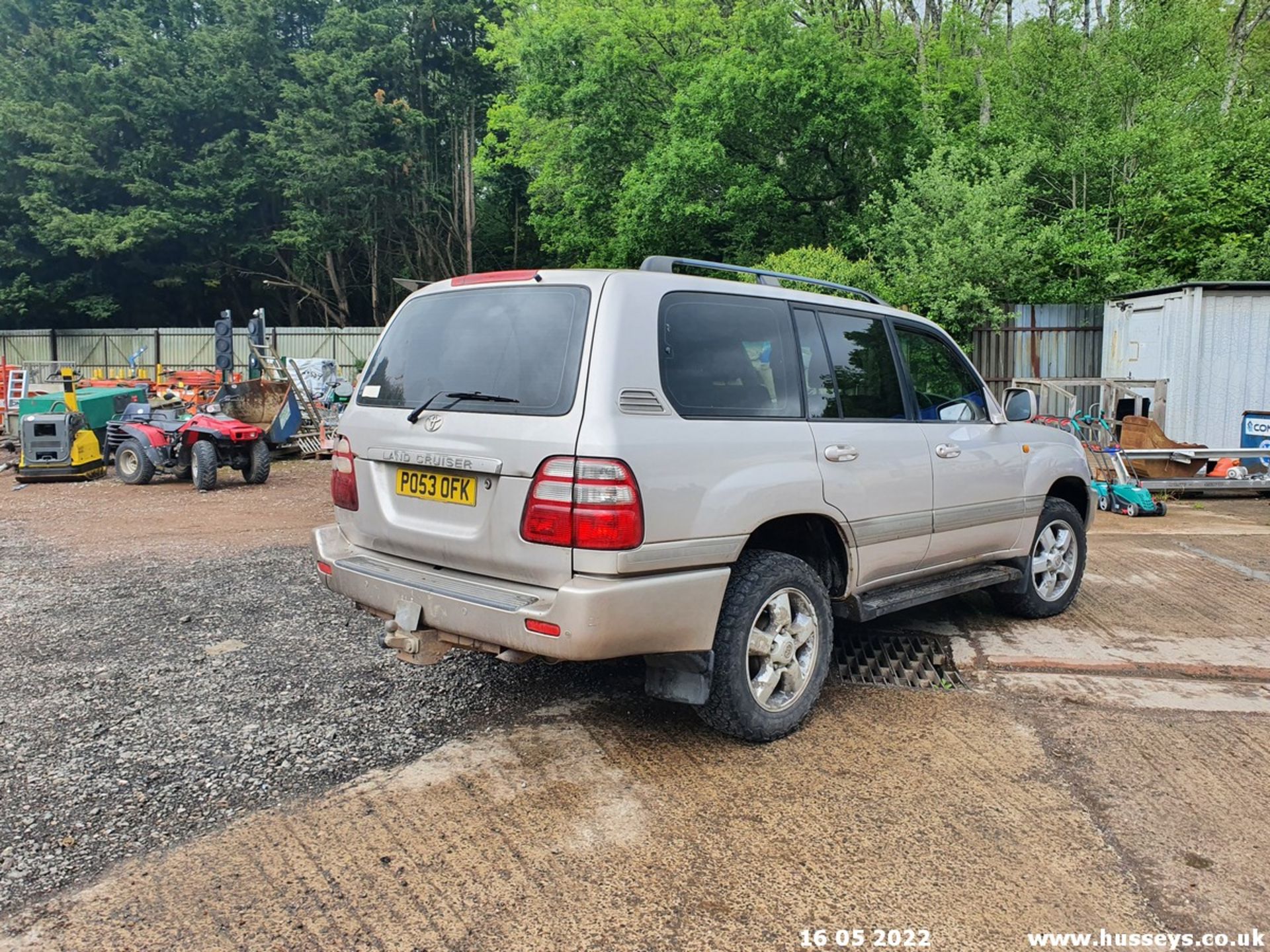 03/53 TOYOTA LAND CRUISER - 4164cc Estate (Silver) - Image 18 of 54