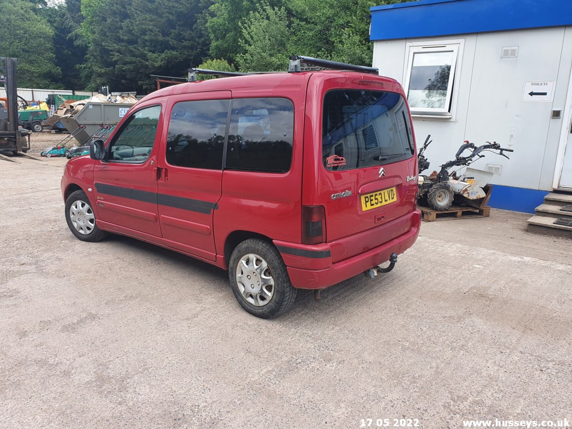 03/53 CITROEN BERLINGO M-SPACE FORTE D - 1868cc 5dr MPV (Red, 119k) - Image 20 of 42