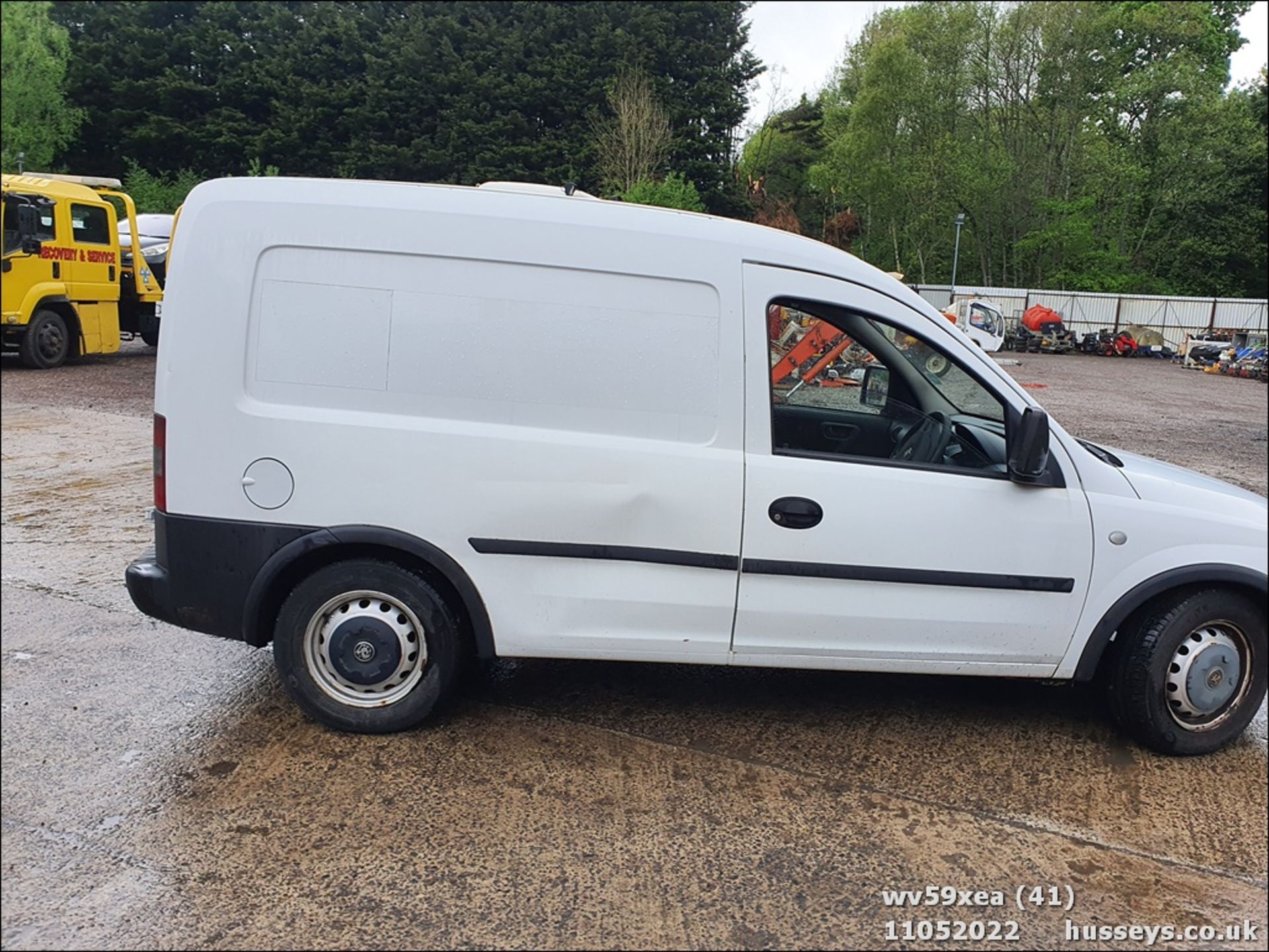 09/59 VAUXHALL COMBO 1700 CDTI - 1248cc 5dr Van (White, 80k) - Image 41 of 46