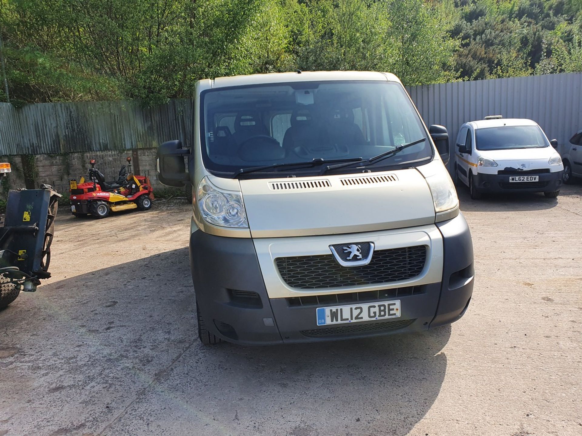 12/12 PEUGEOT BOXER 333 L1H1 HDI - 2198cc 5dr Minibus (Gold, 61k) - Image 6 of 46