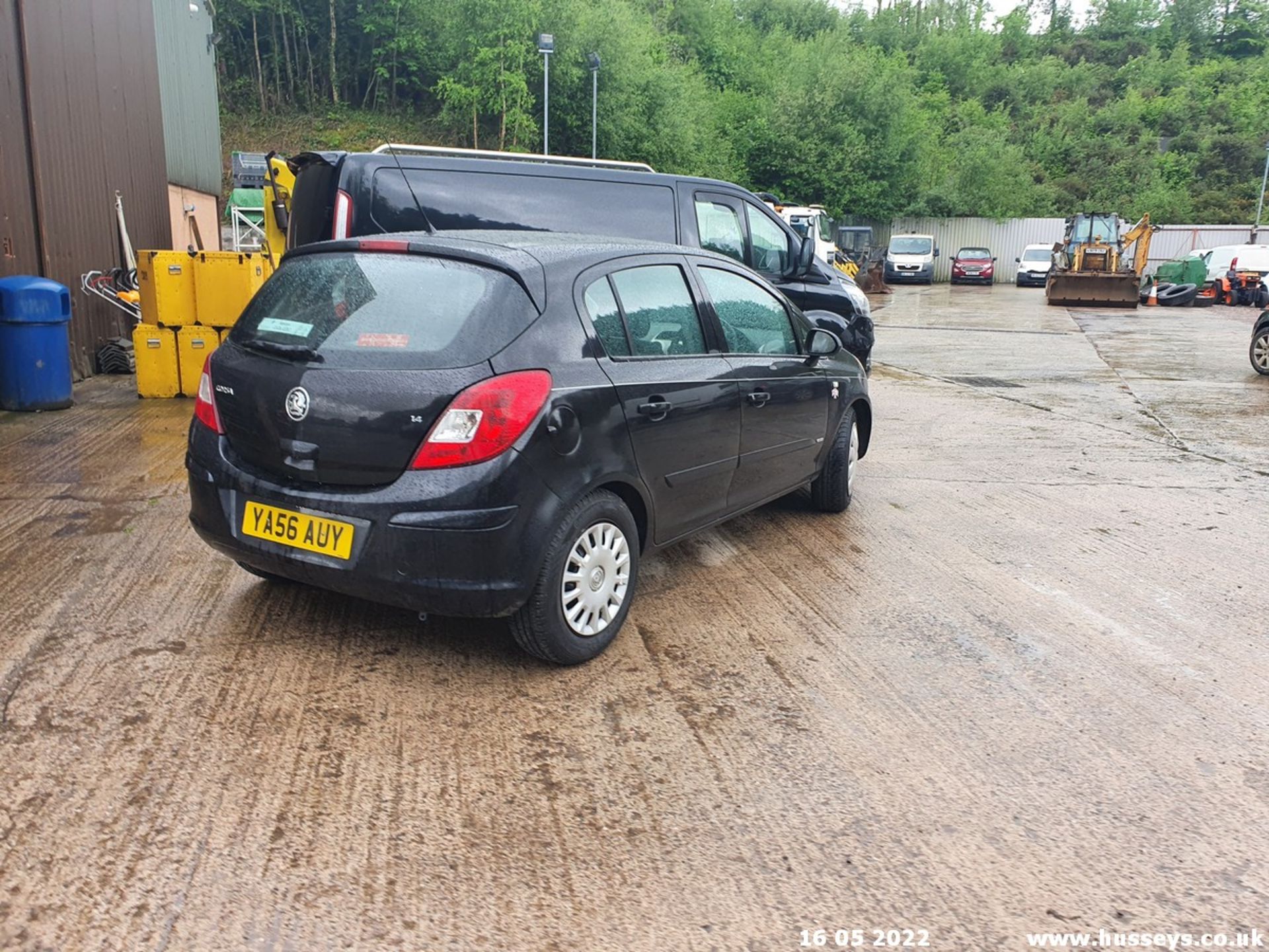 07/56 VAUXHALL CORSA CLUB A/C - 1364cc 5dr Hatchback (Black, 131k) - Image 8 of 34